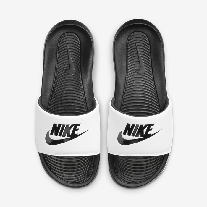Nike Victori One image number 2 Nike Victori One image number 2