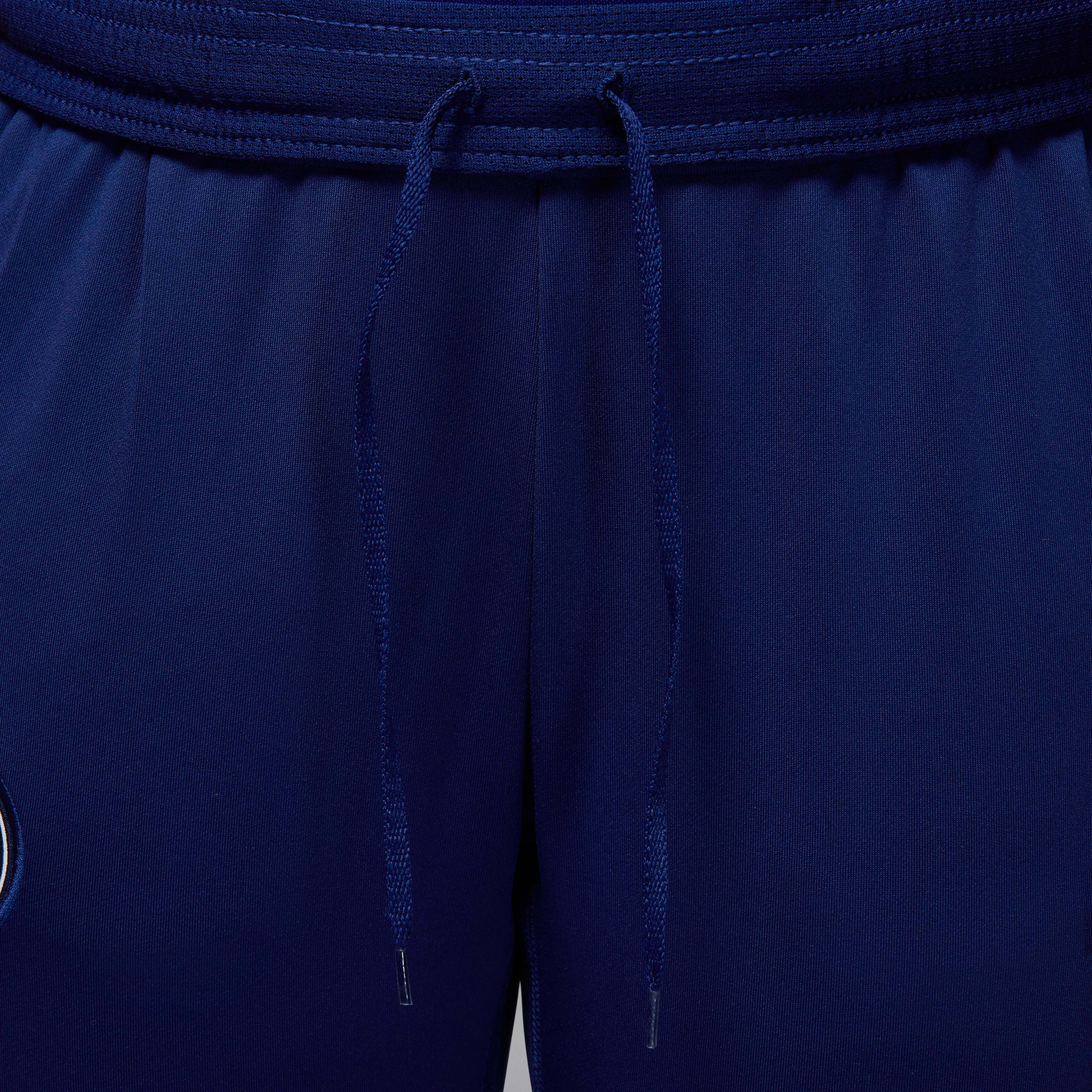 Paris Saint-Germain Strike Fourth image number 2