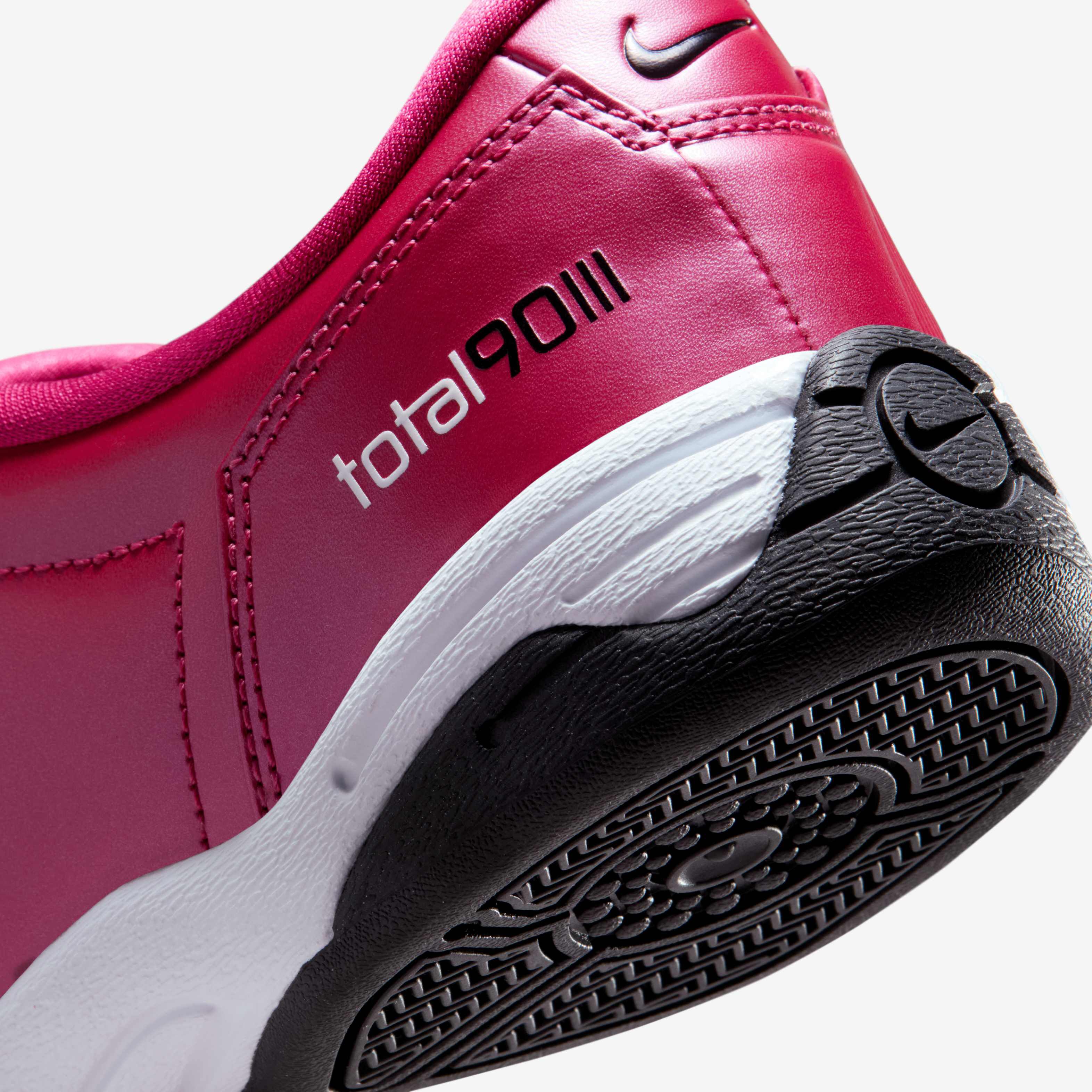 Nike Total90 image number 7