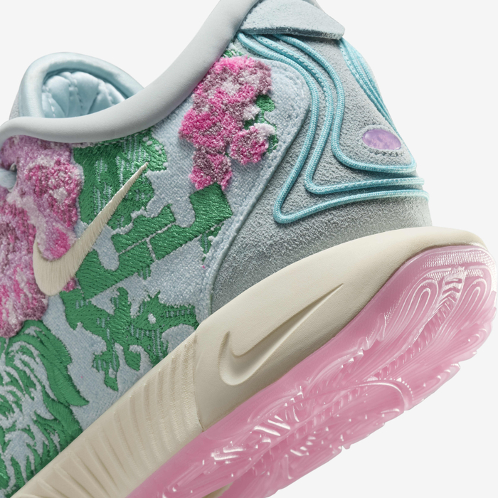 LeBron XXI Premium image number 7 LeBron XXI Premium image number 7