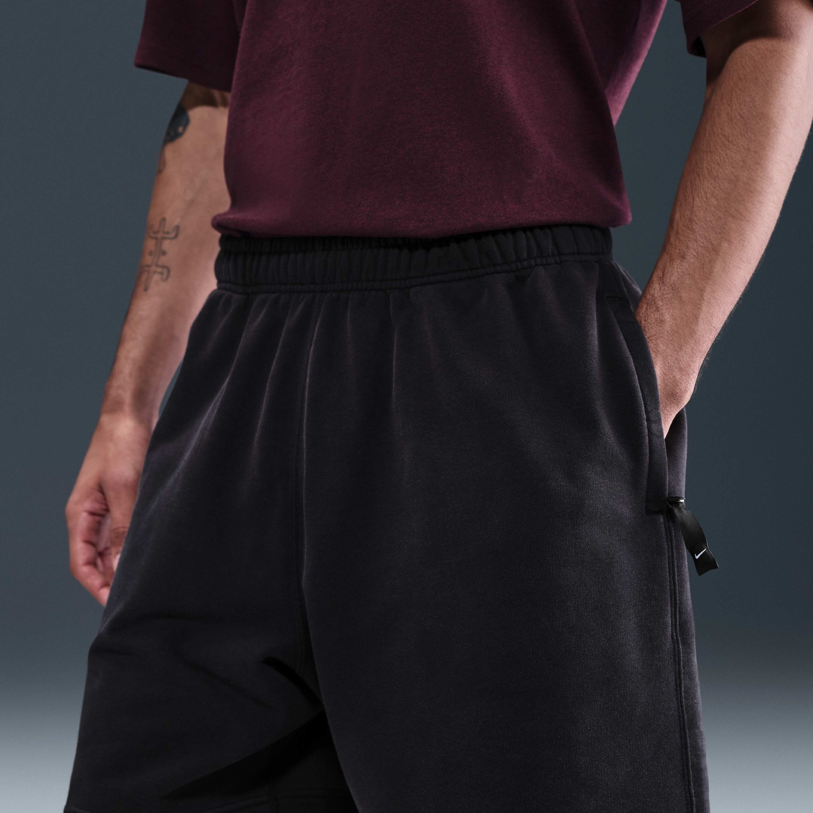 Nike Solo Swoosh image number 1