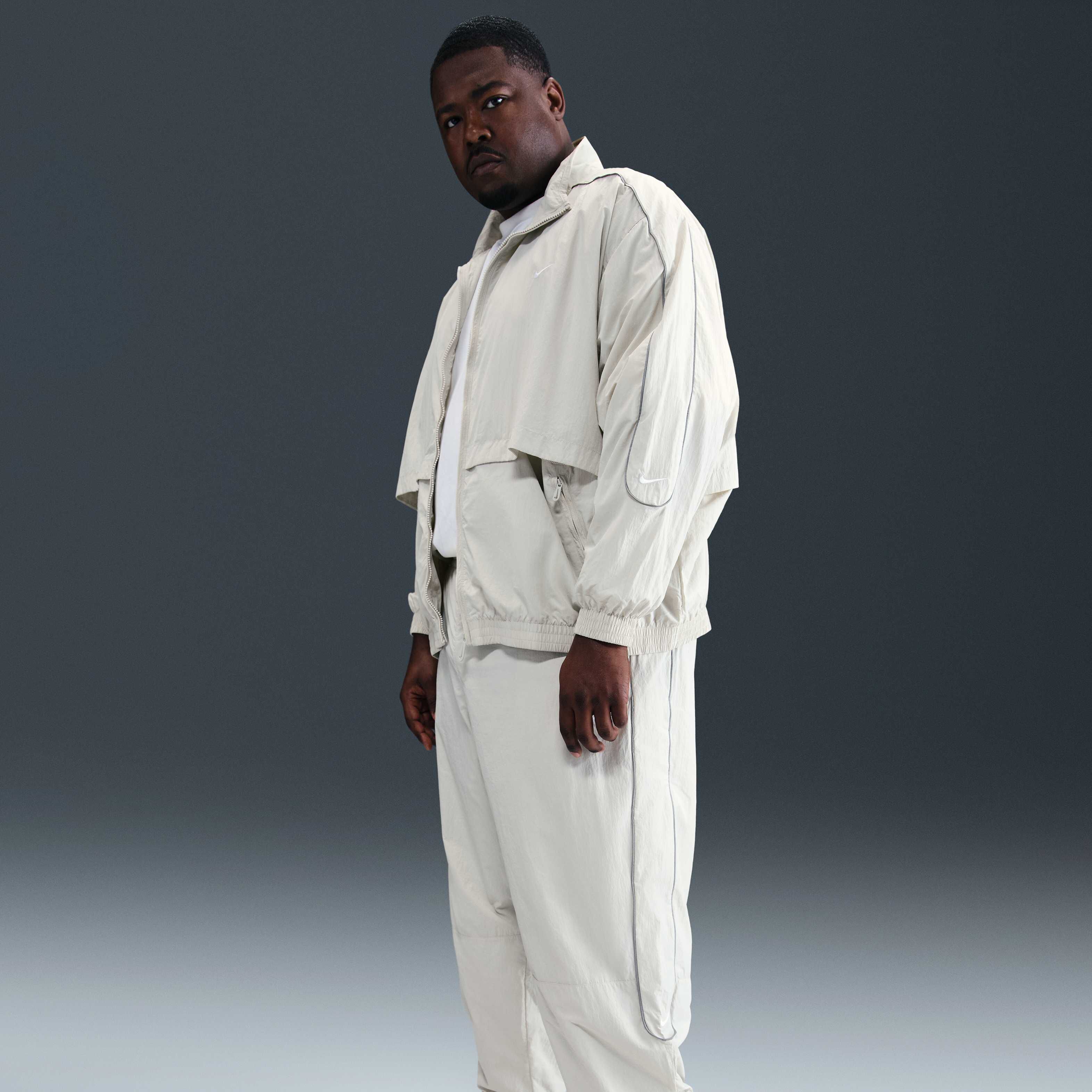 Nike Solo Swoosh image number 14