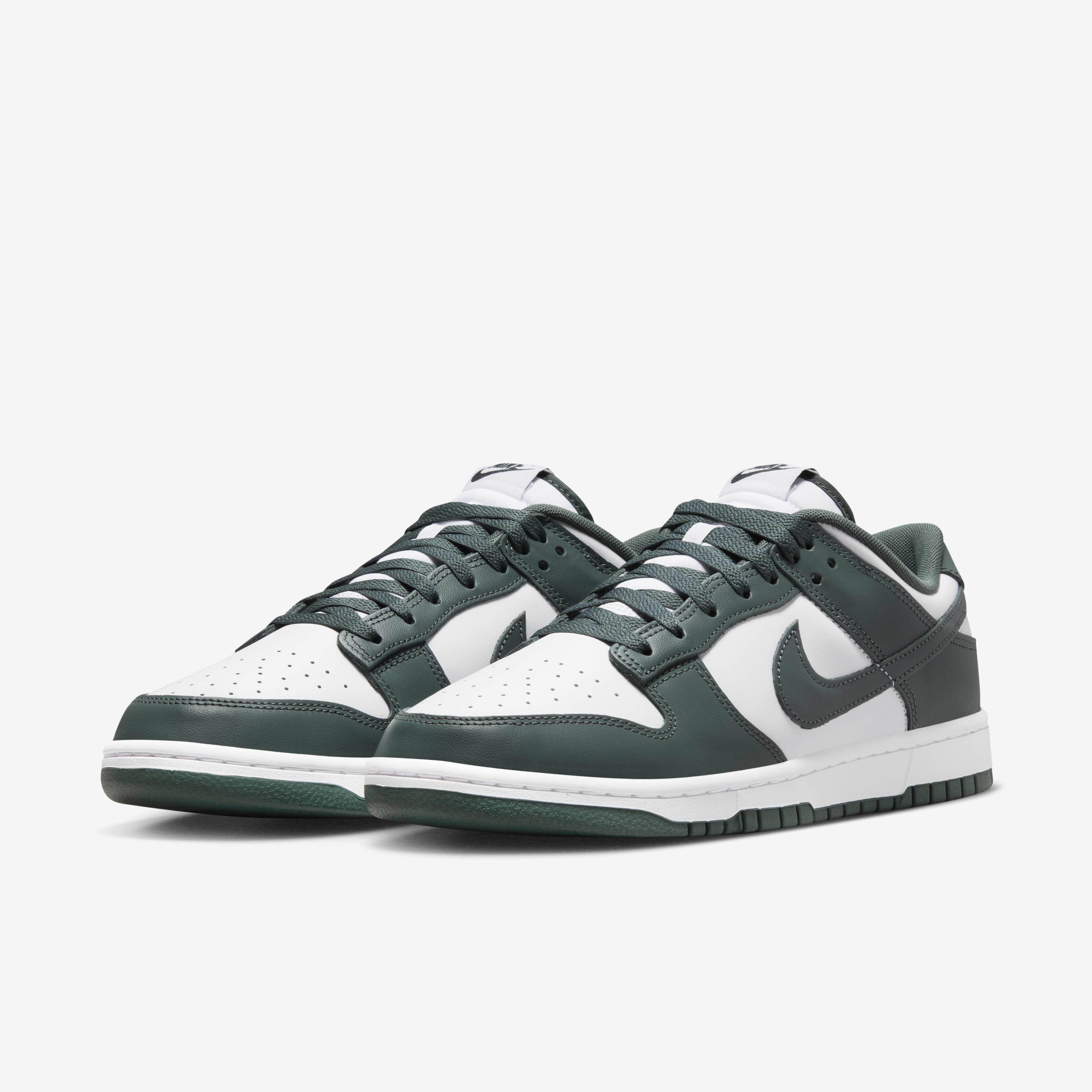 Nike Dunk Low Retro image number 4