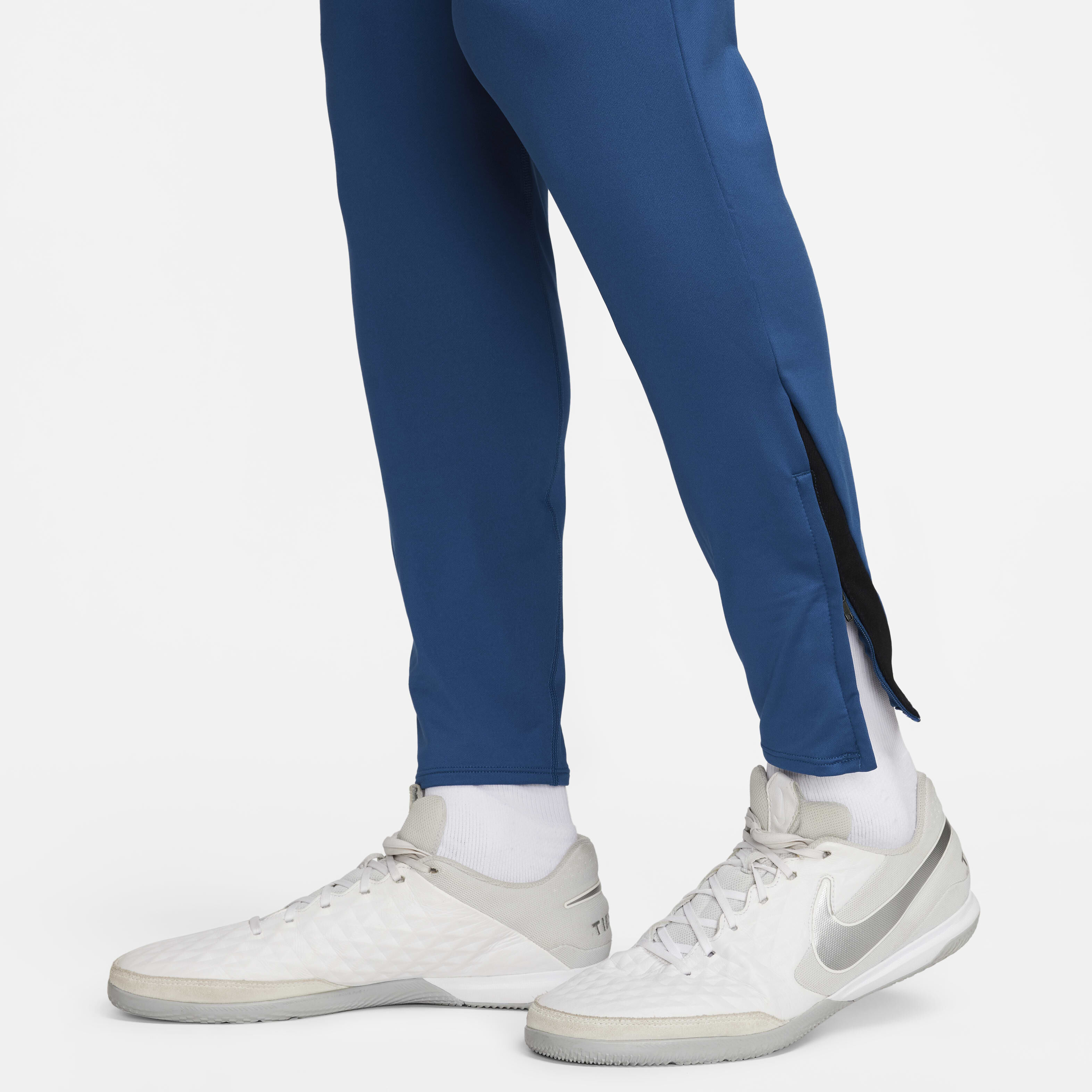 Nike Strike image number 4