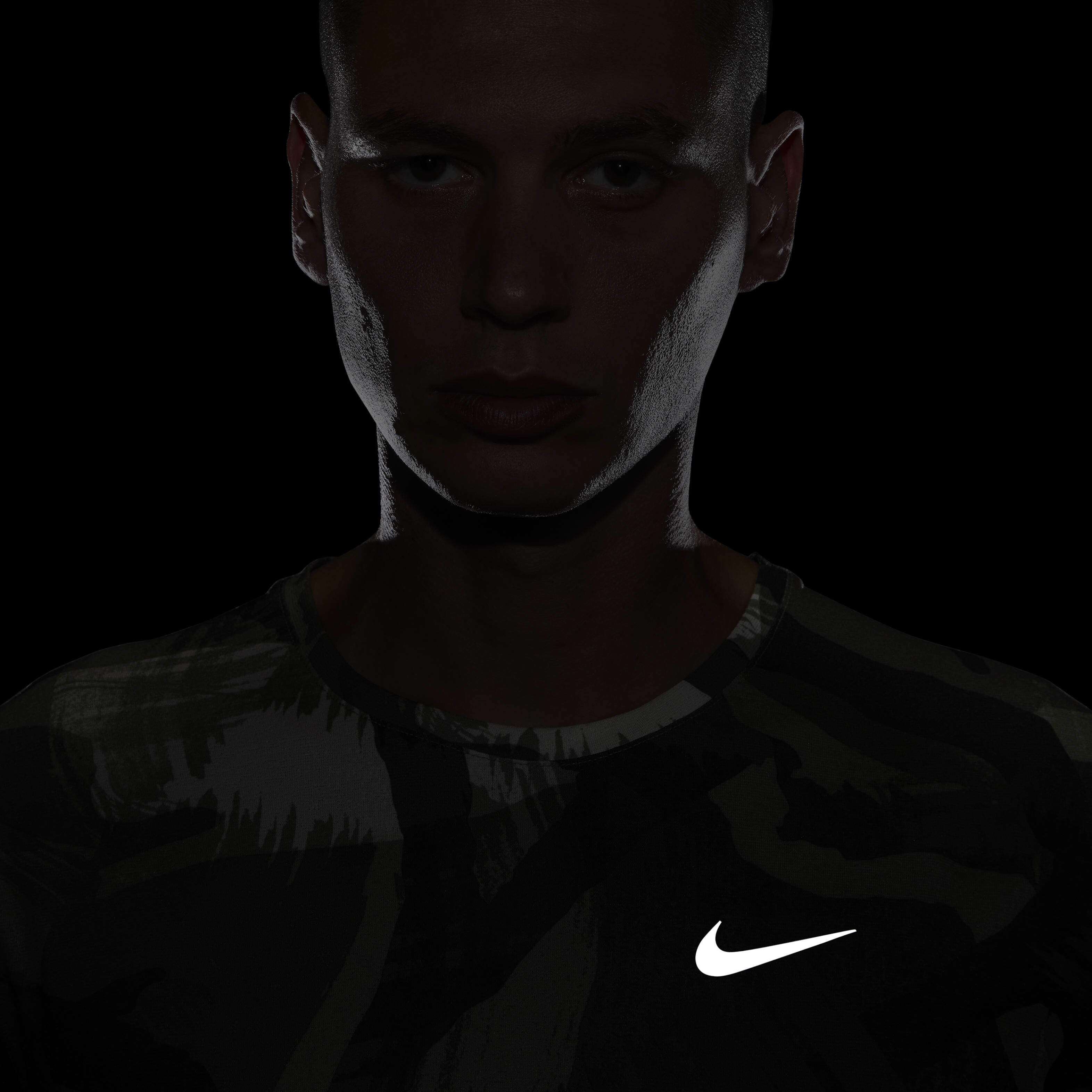 Nike Dri-FIT Miler image number 5