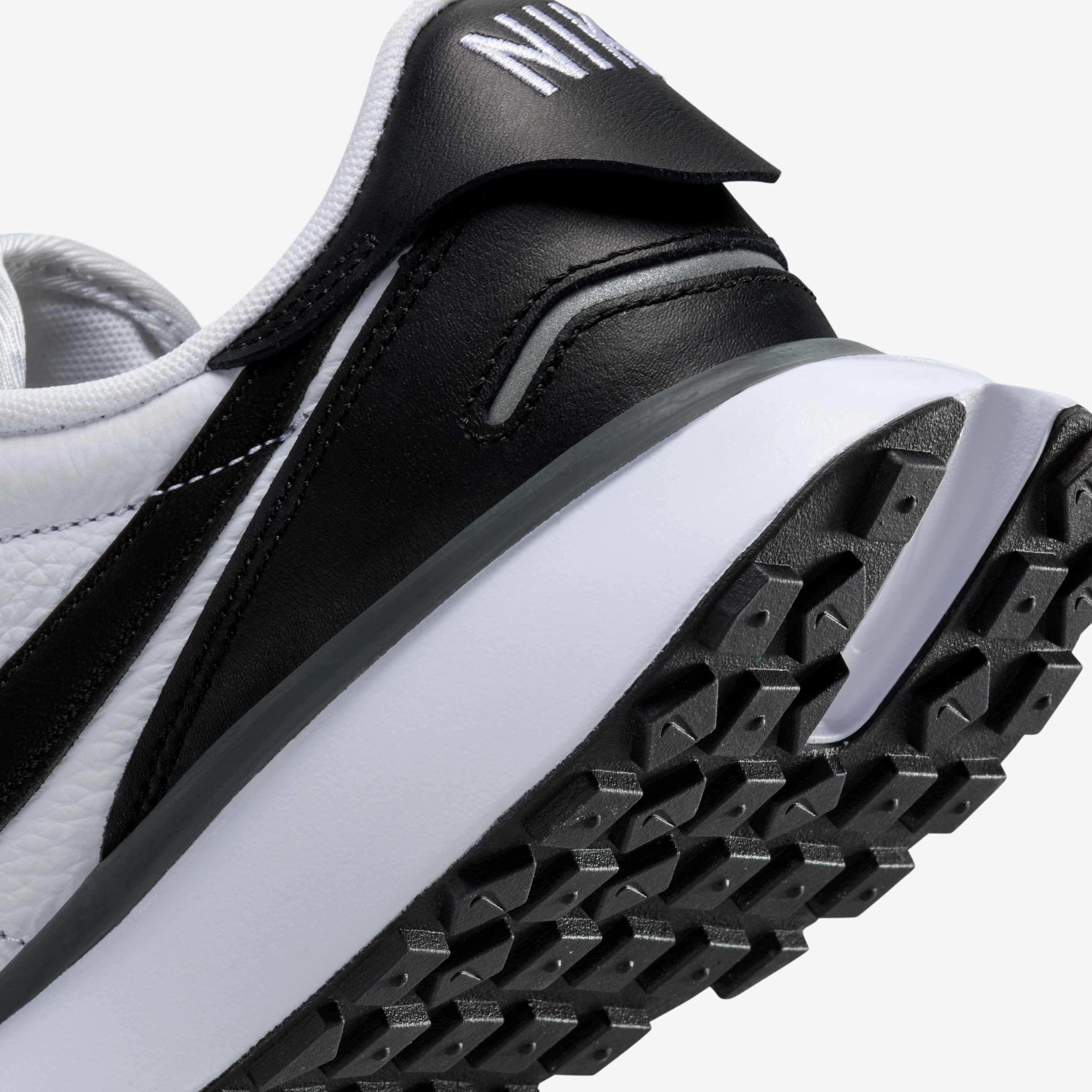 Nike Phoenix Waffle Leather image number 7