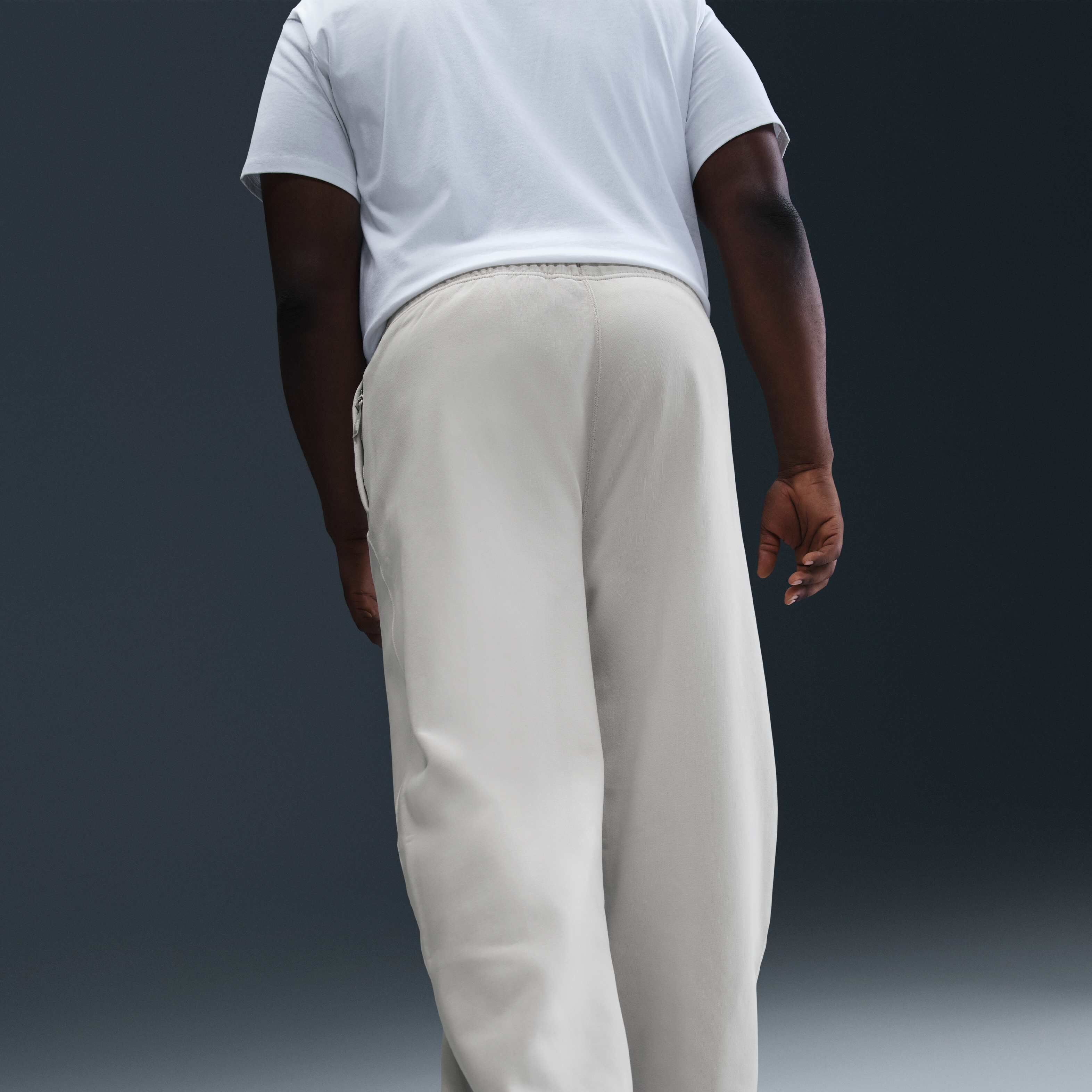 Nike Solo Swoosh image number 8