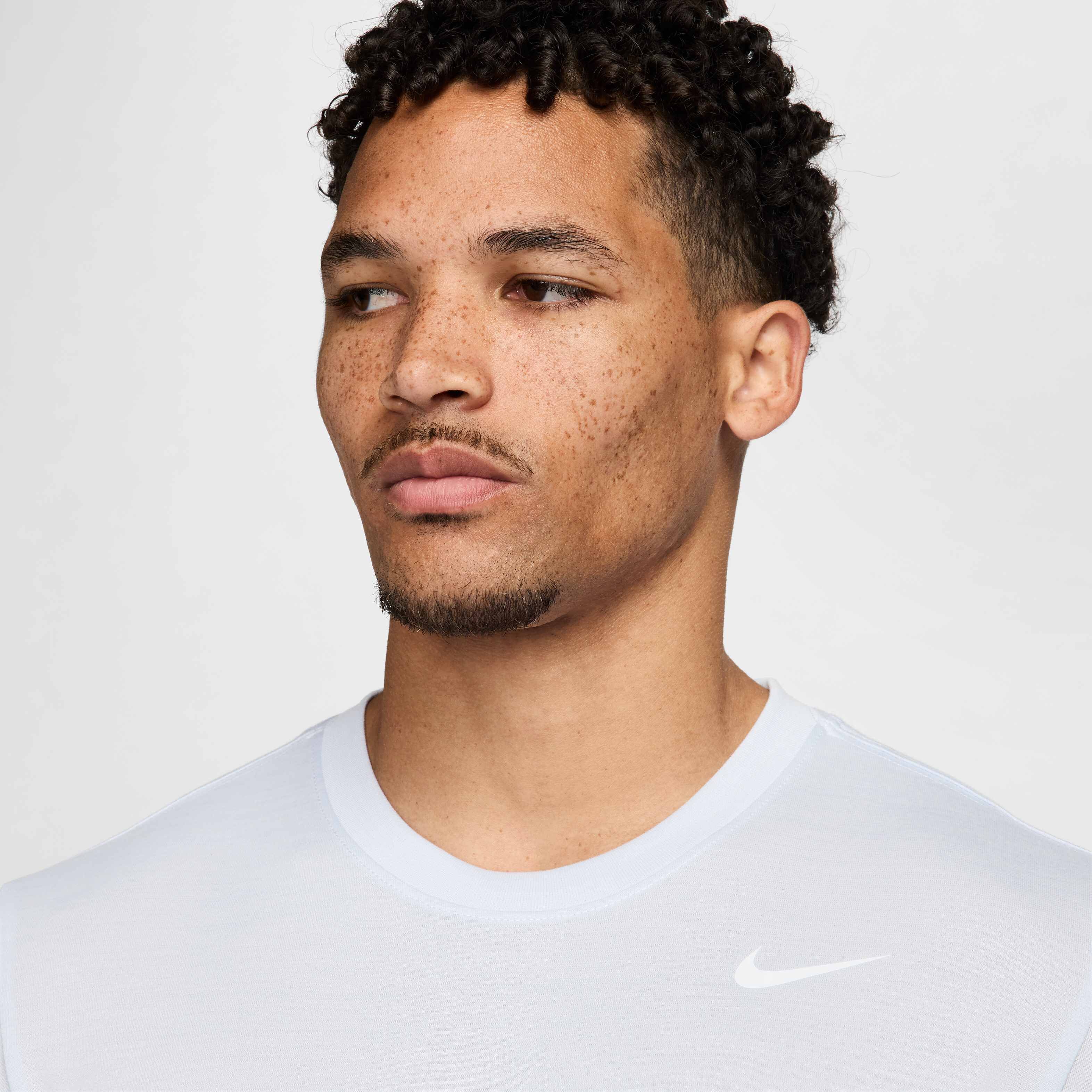 Nike Dri-FIT Legend image number 2