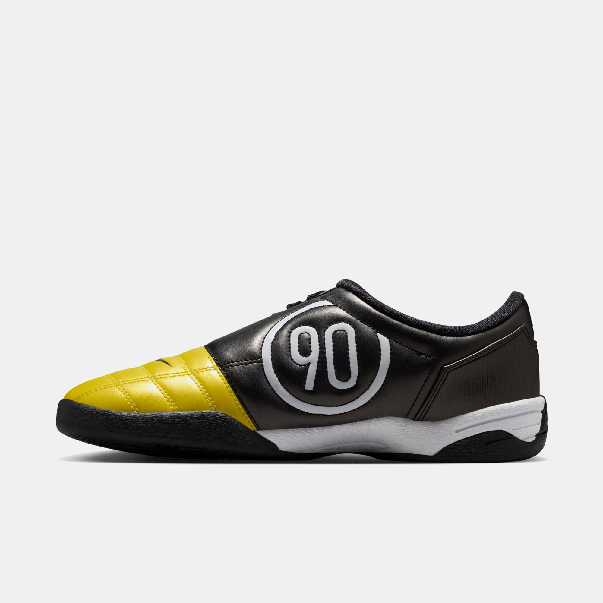 Nike Total90 image number 4