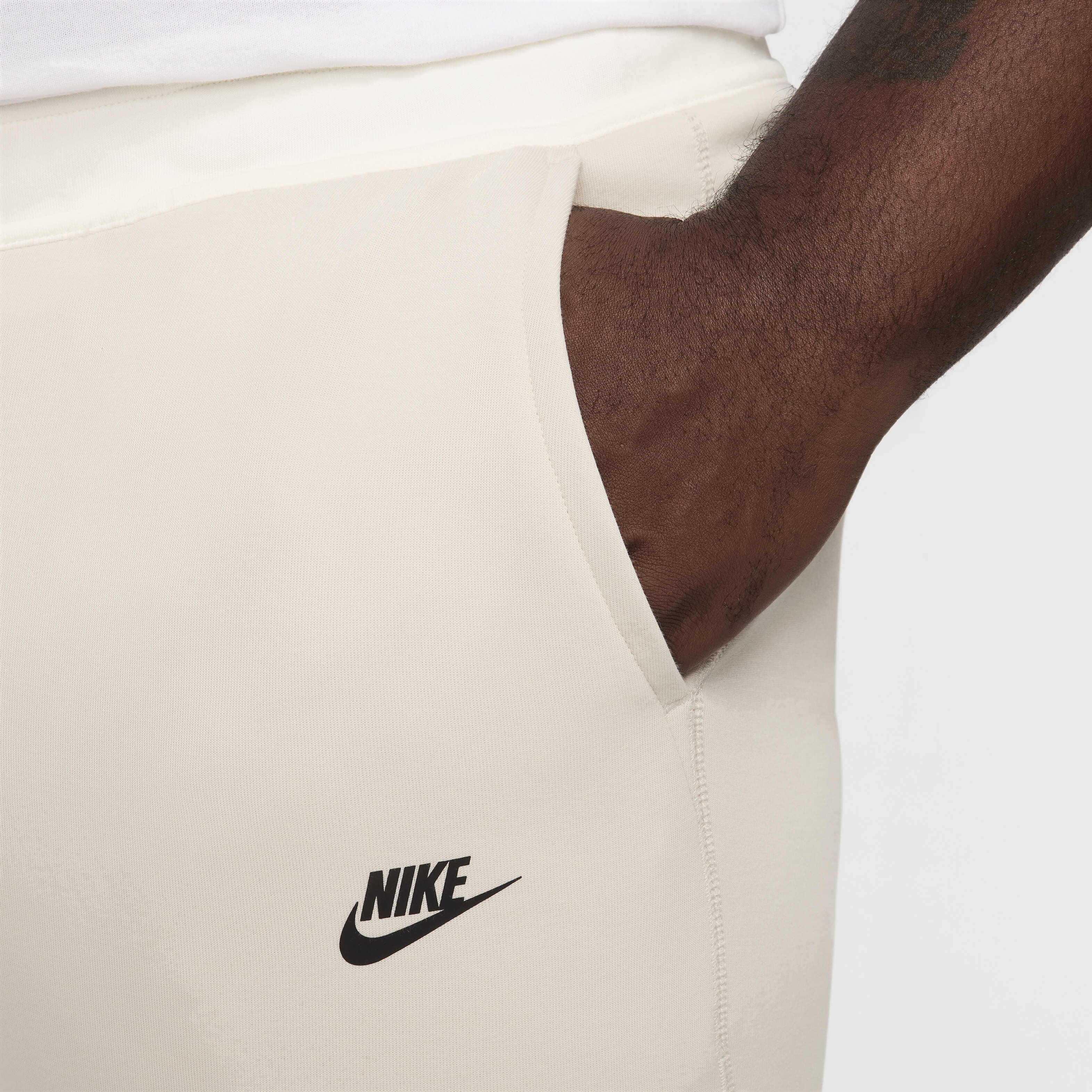 Nike Sportswear Tech Fleece image number 13