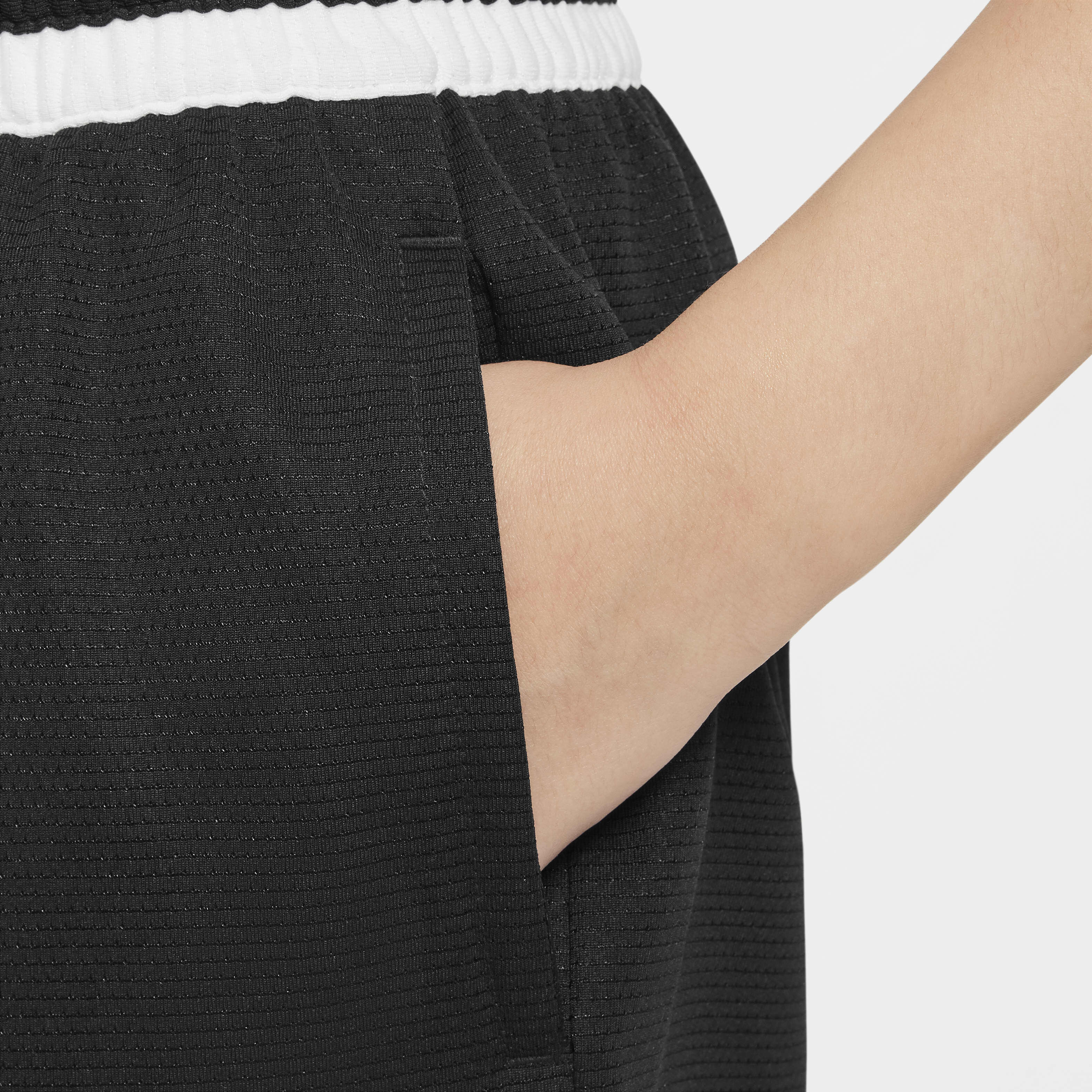 نايكي كلتشر اوف باسكت بول DNA image number 5