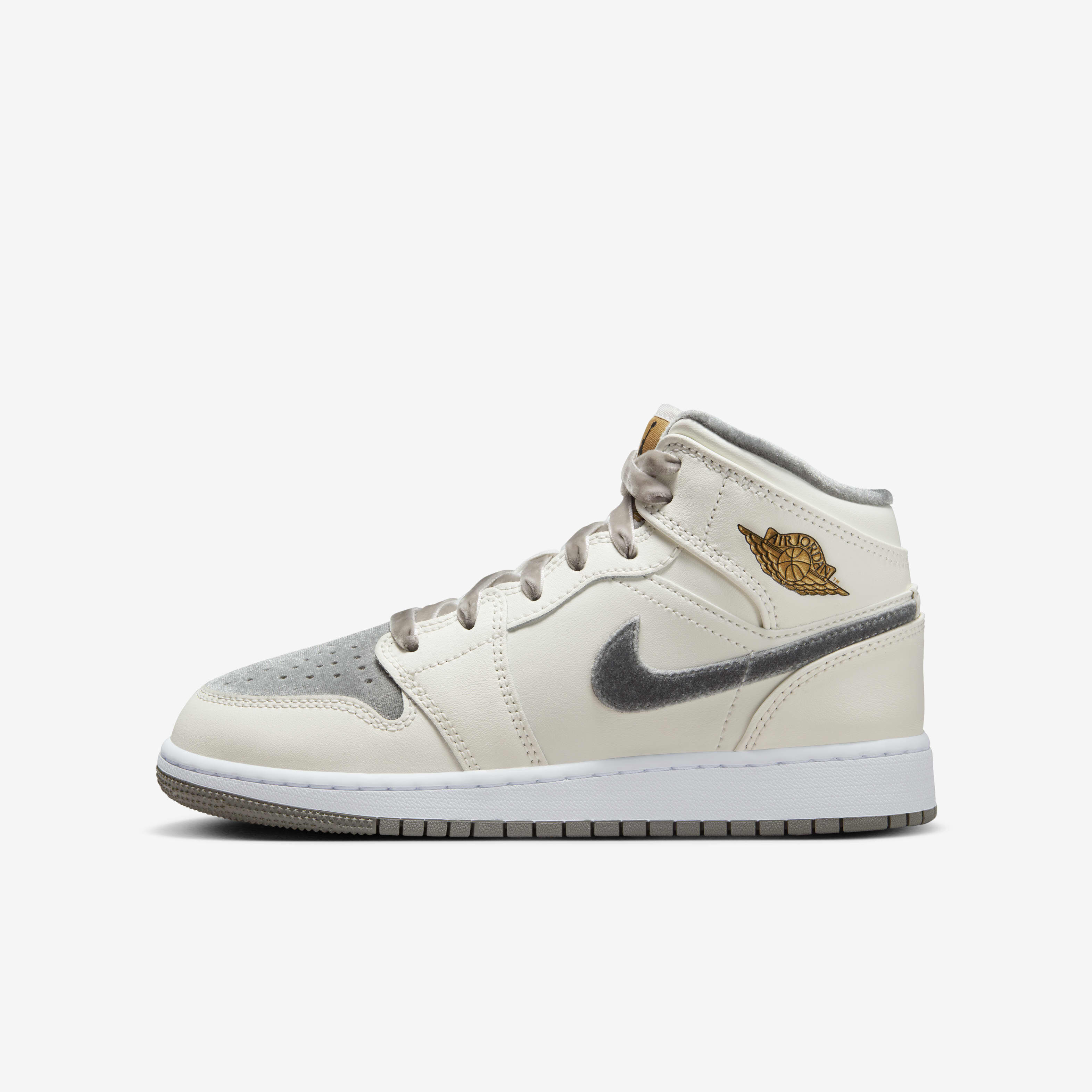 【新品】Nike Air Jordan 1 MID 31cm Air Jordan 1 Low, Mid and High Trainers. Nike CA