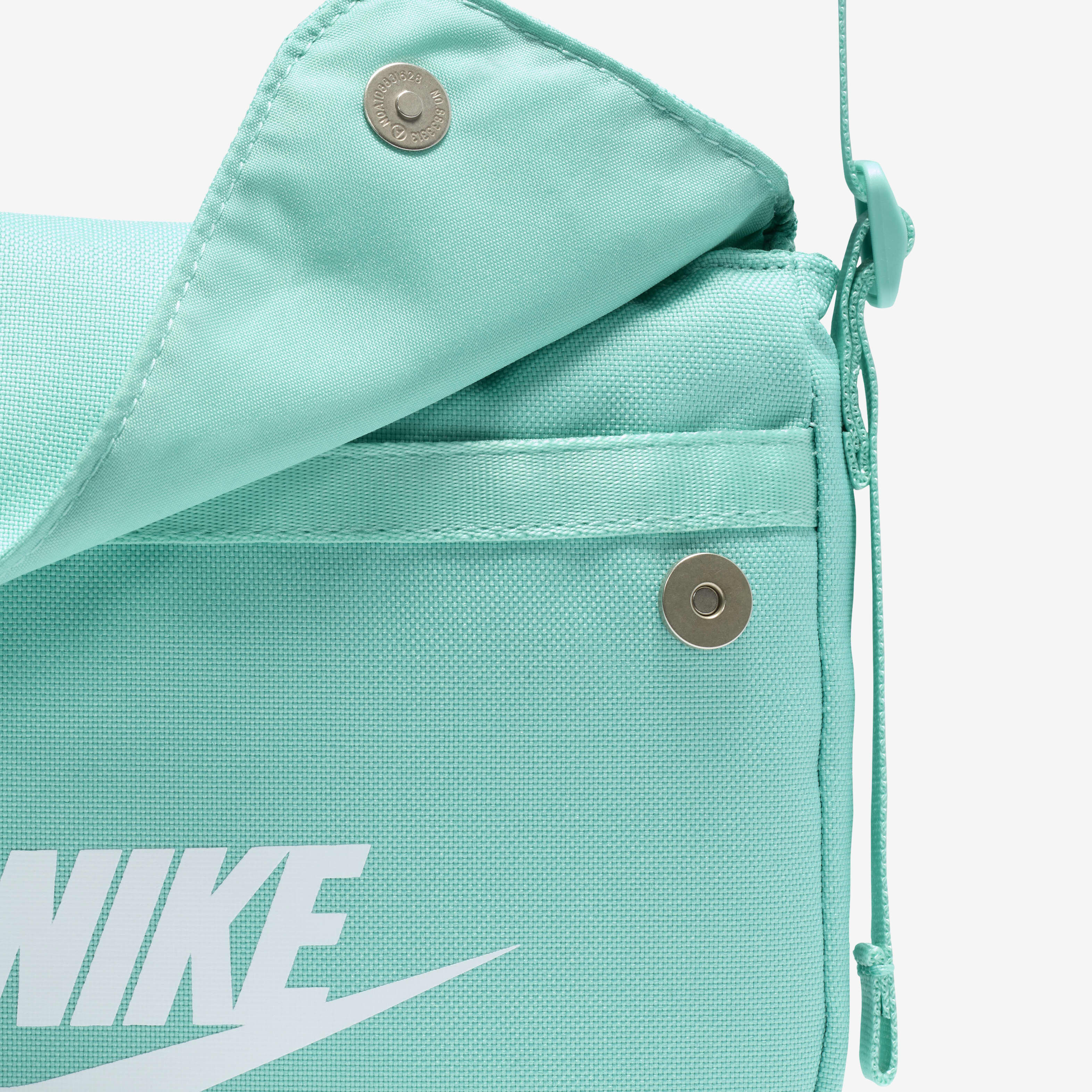 نايكي سبورتسوير image number 5