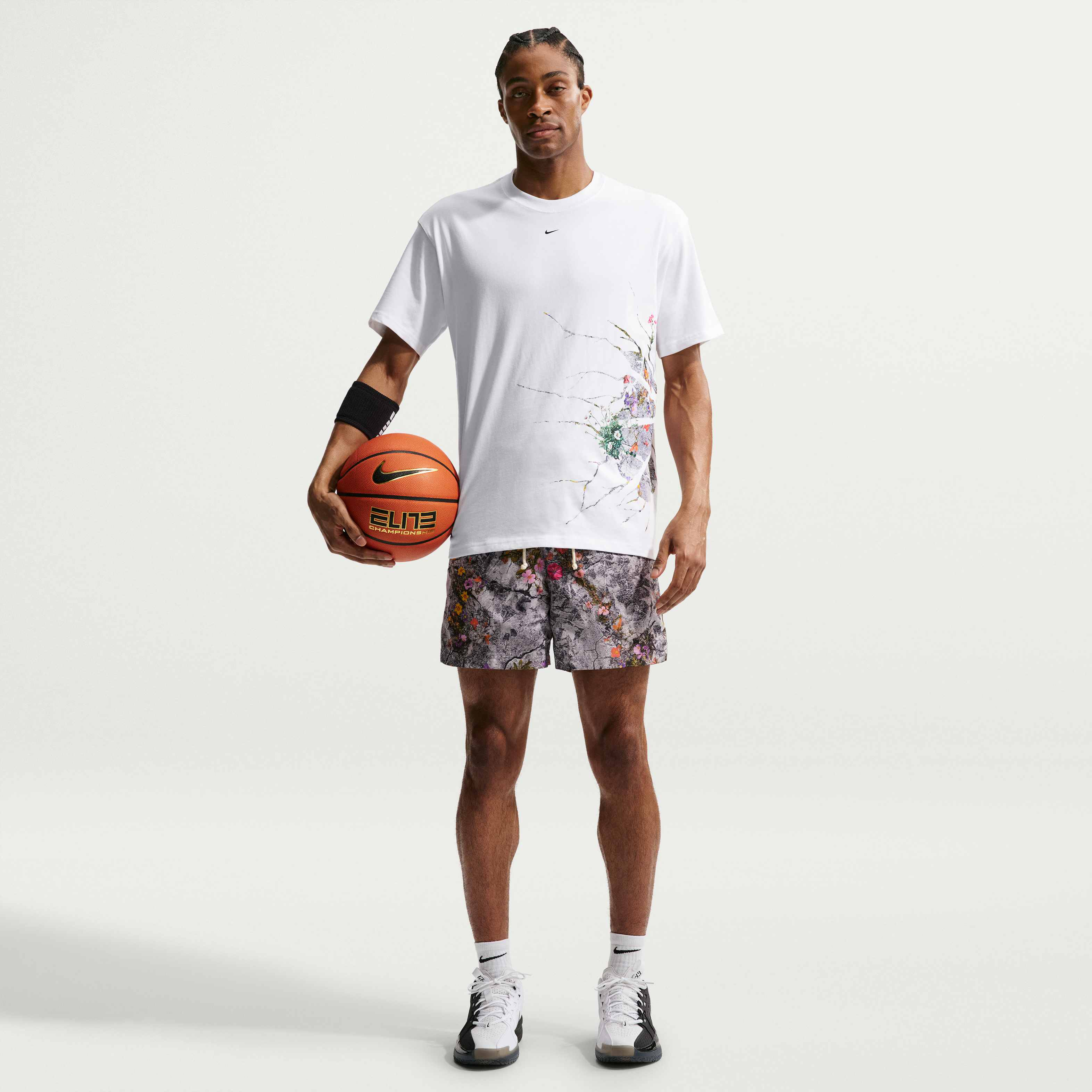 Nike image number 3