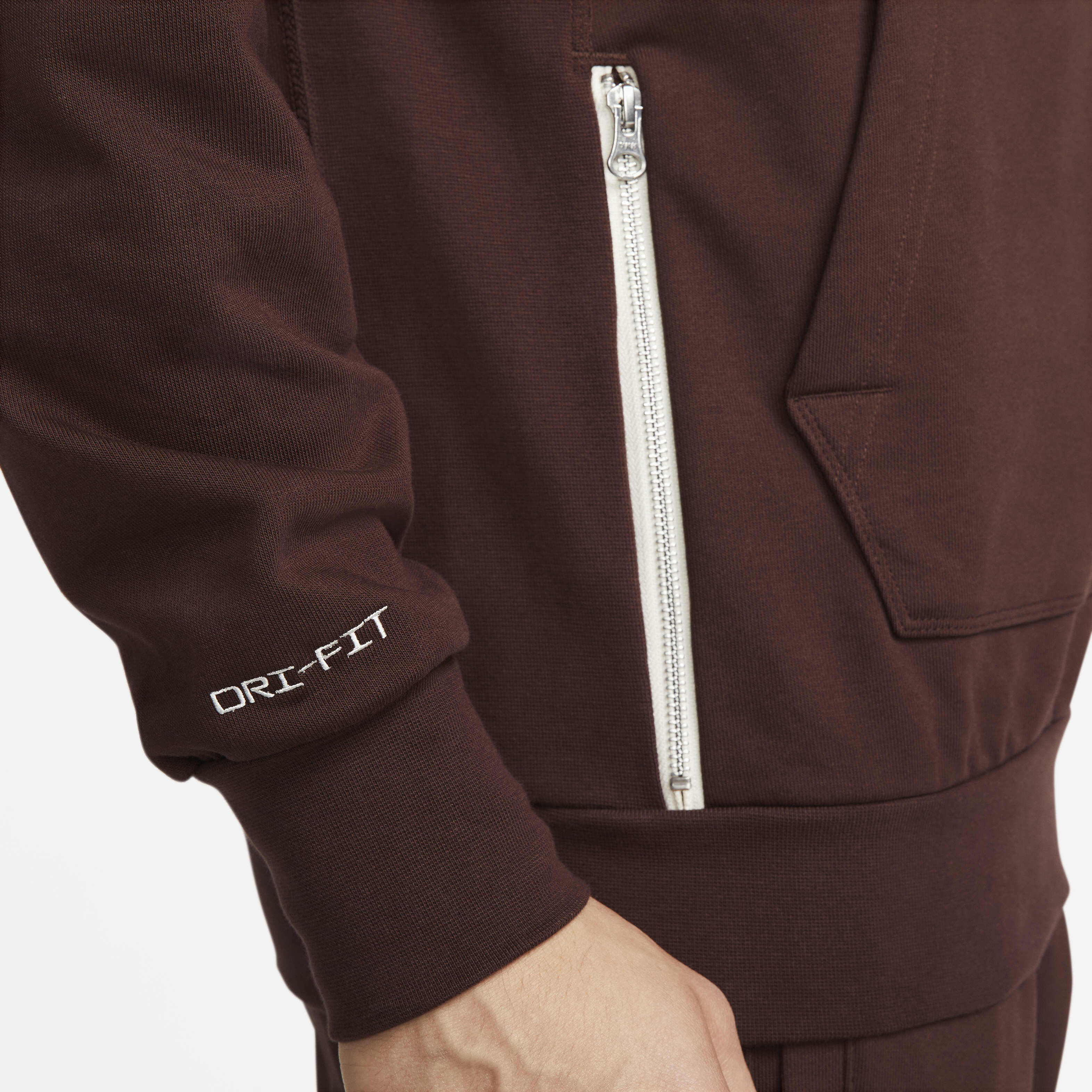 Nike Standard Issue image number 4