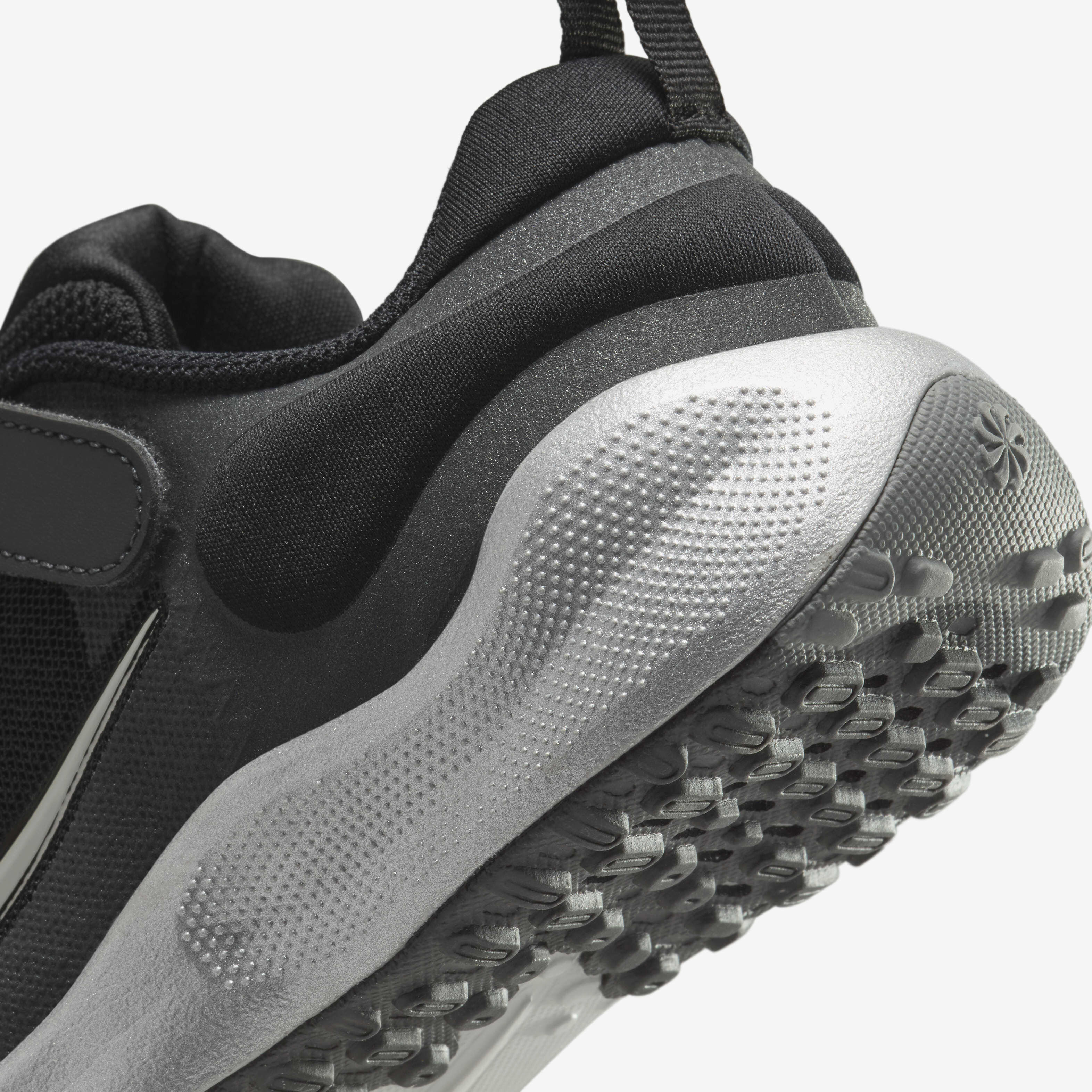 Nike Revolution 7 SE image number 7