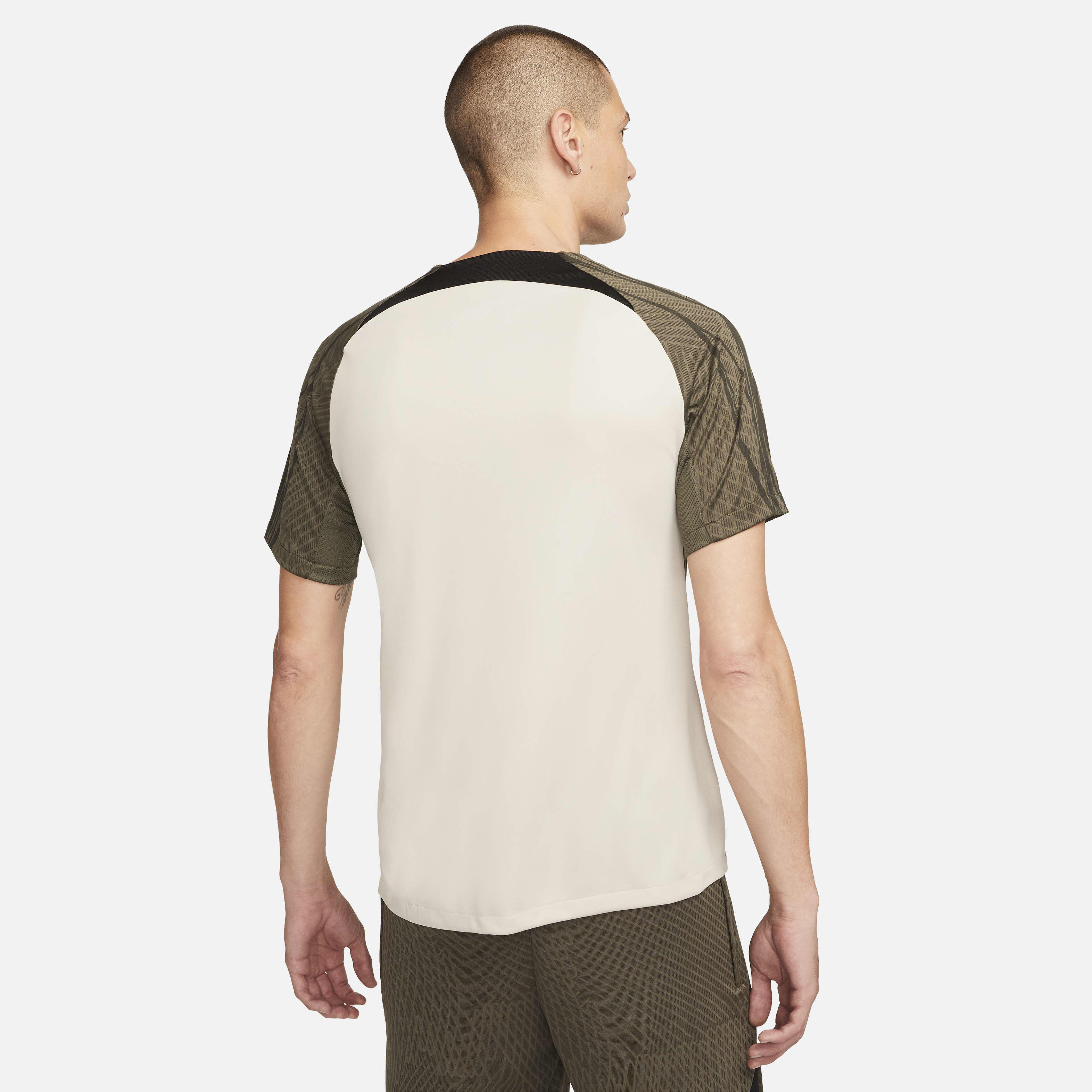 F.C. Barcelona Strike image number 1