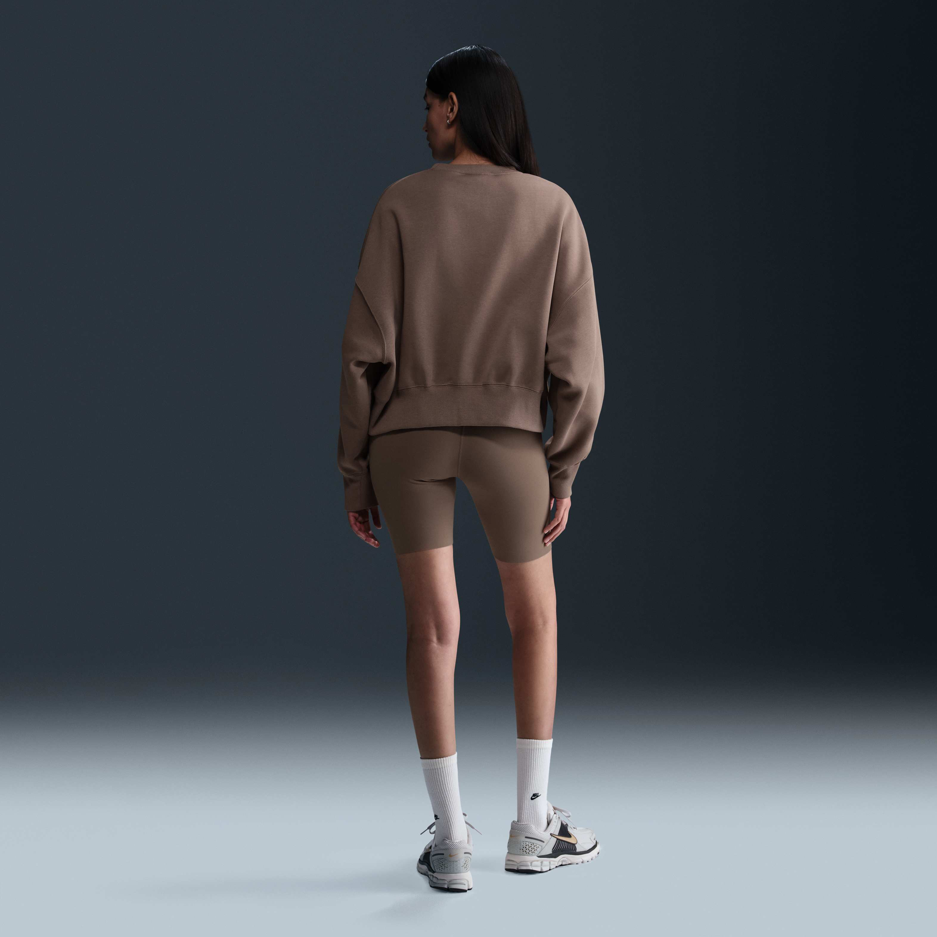 نايكي سبورتسوير فينيكس فليس image number 4