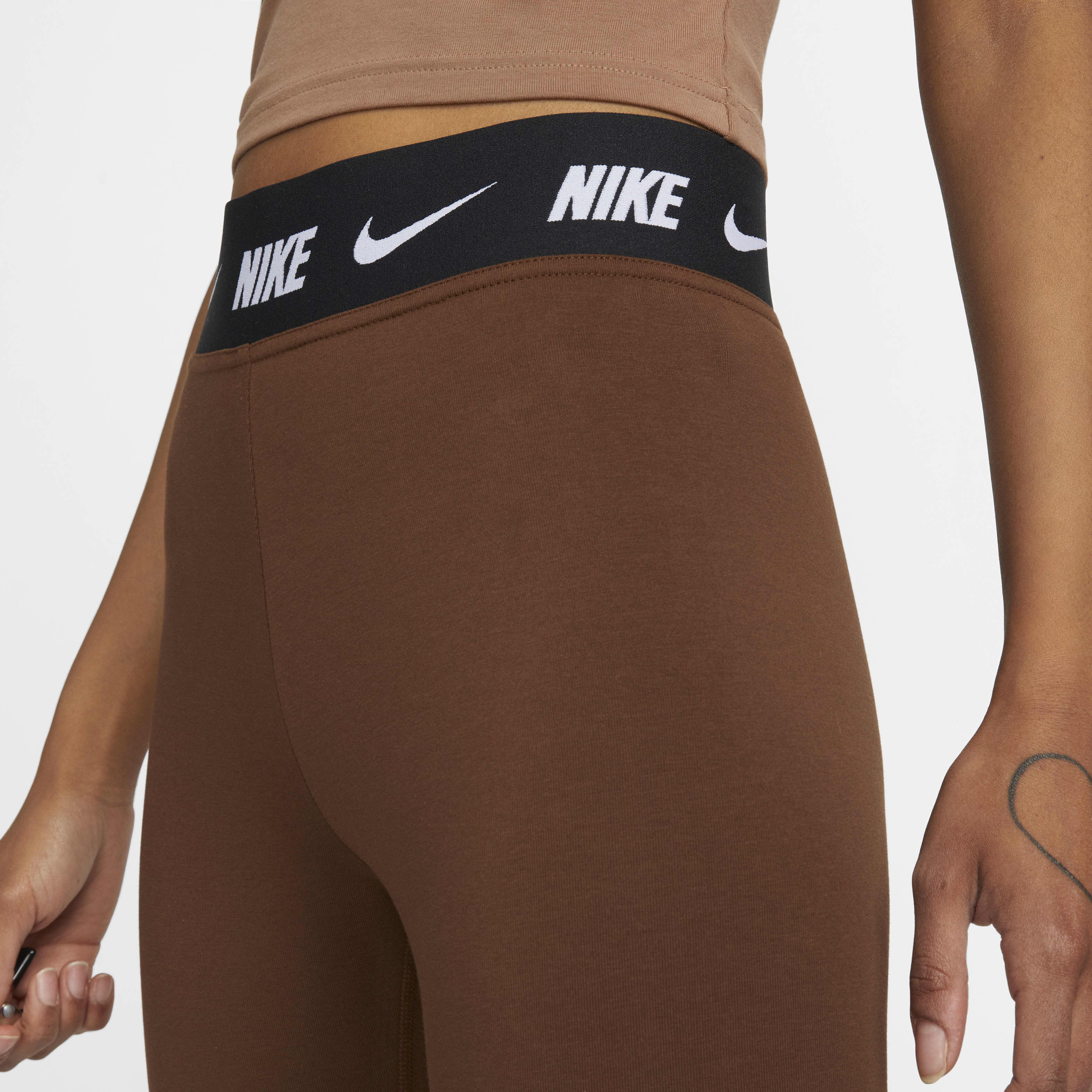 Nike Sportswear Club image number 2