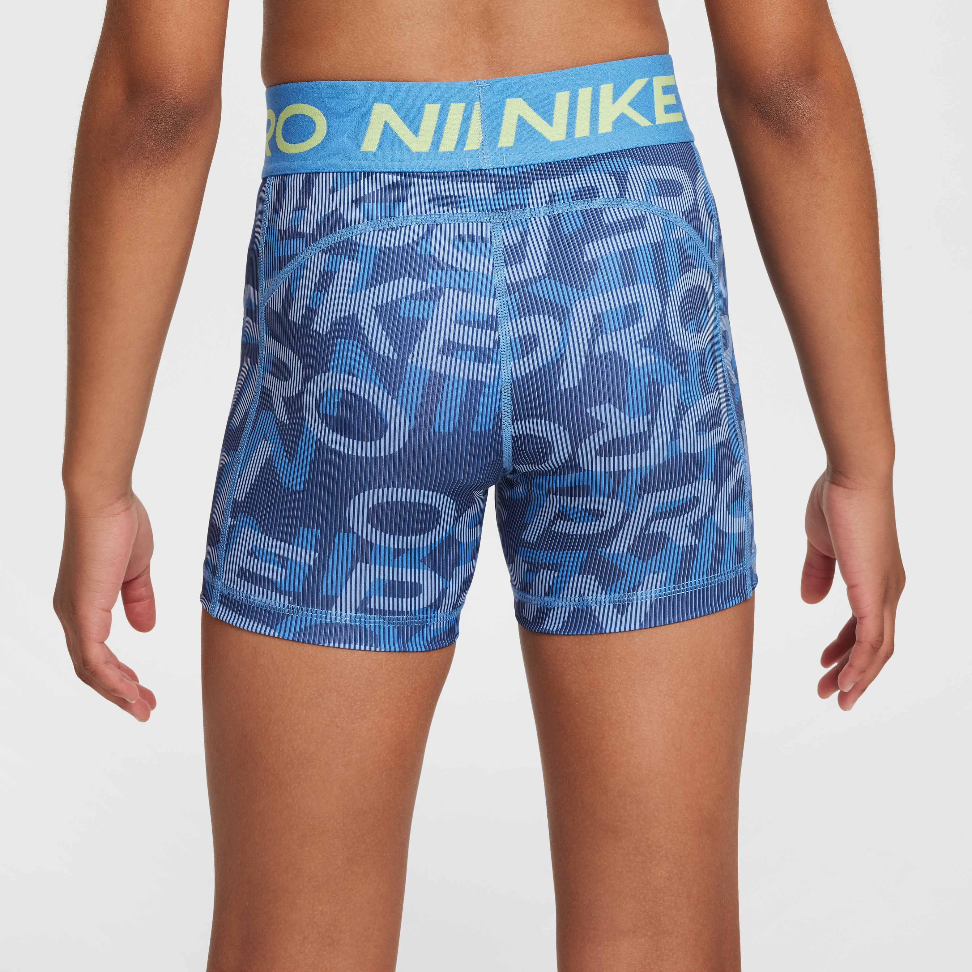 Nike Pro image number 2