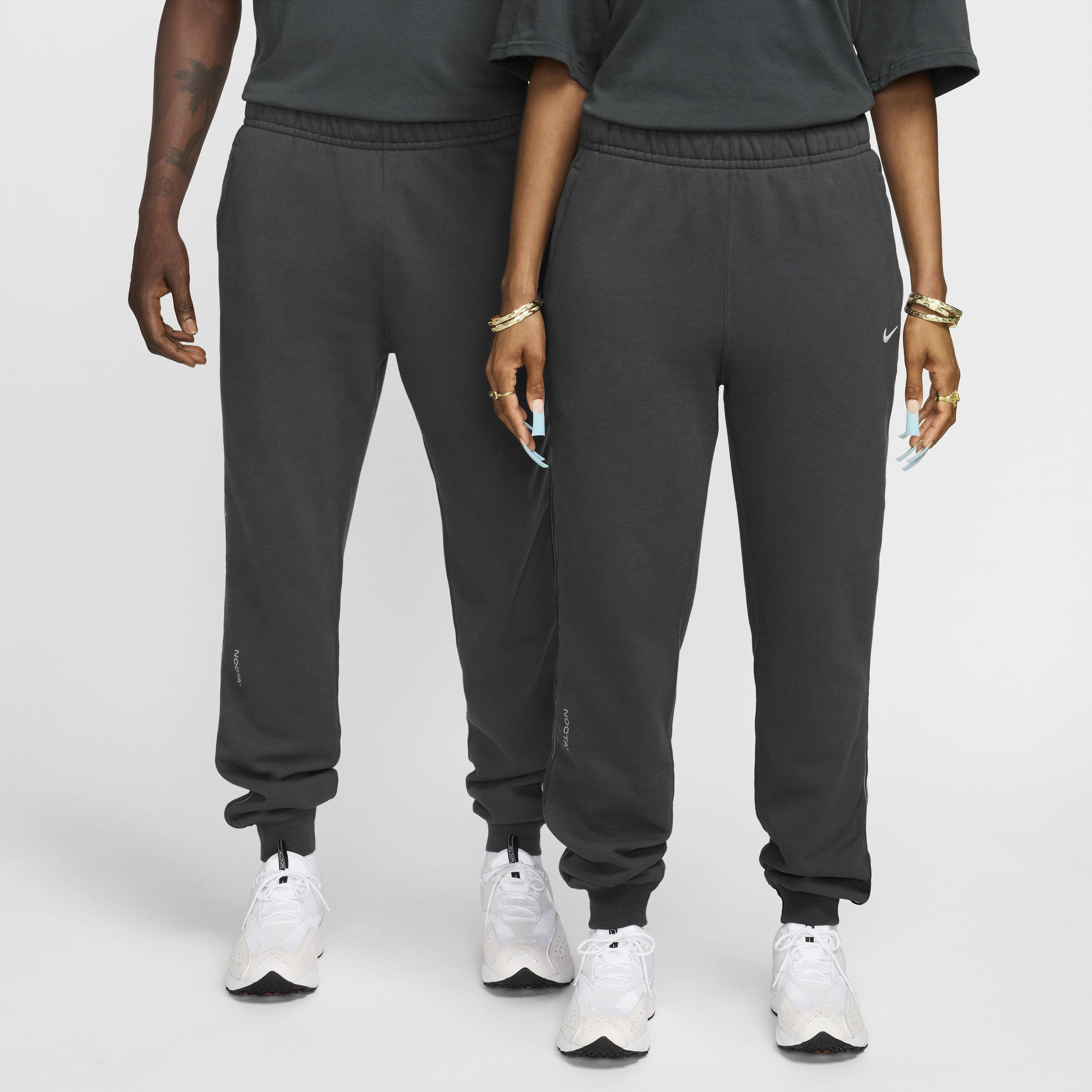 Womens nike joggers with zip pockets cheap