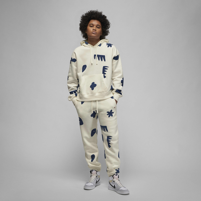 Jordan Artist Series by Mia Lee image number 4 Jordan Artist Series by Mia Lee image number 4