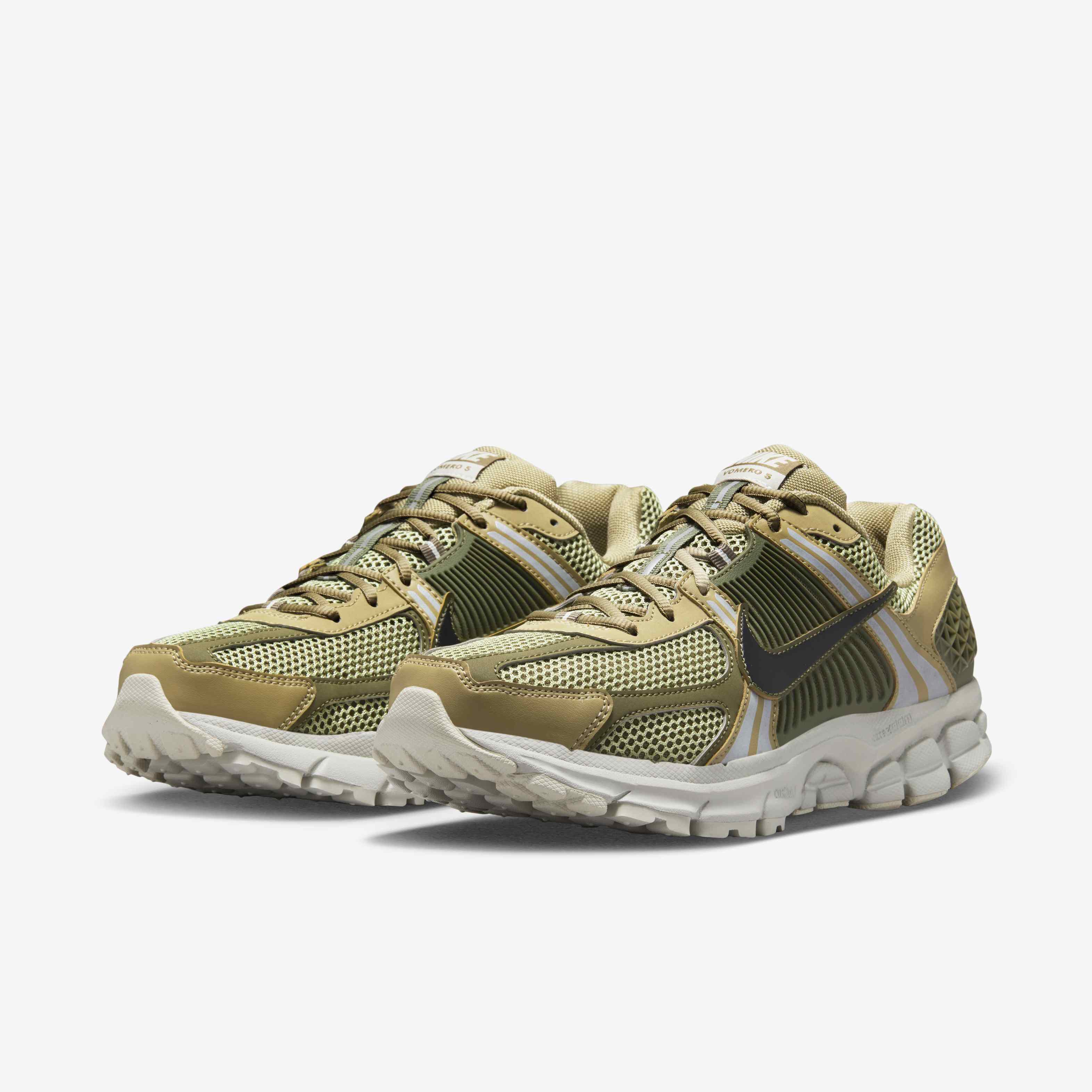 Nike zoom vomero 5 sp men's shoe store