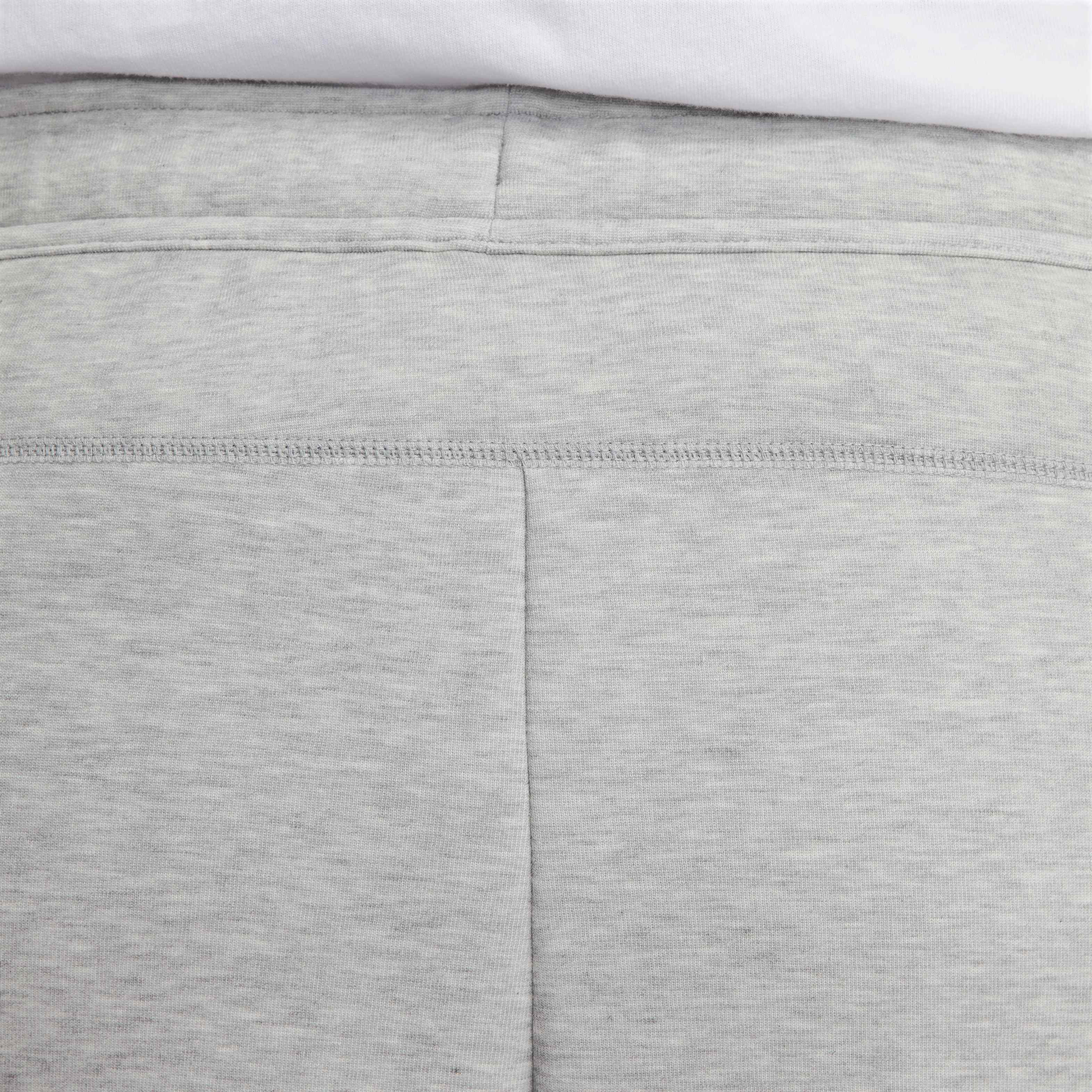 Nike Sportswear Tech Fleece image number 16