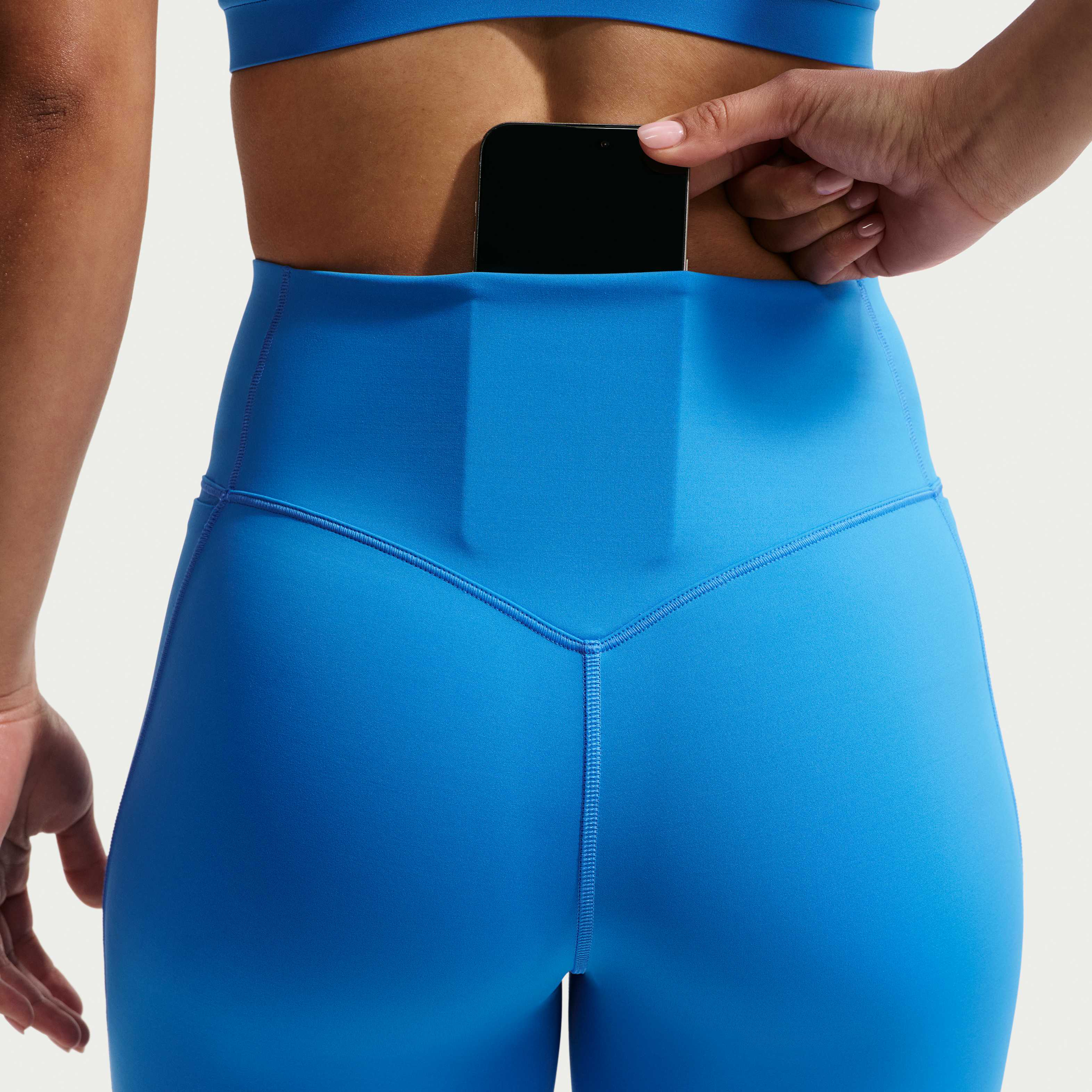 Nike Universa image number 5