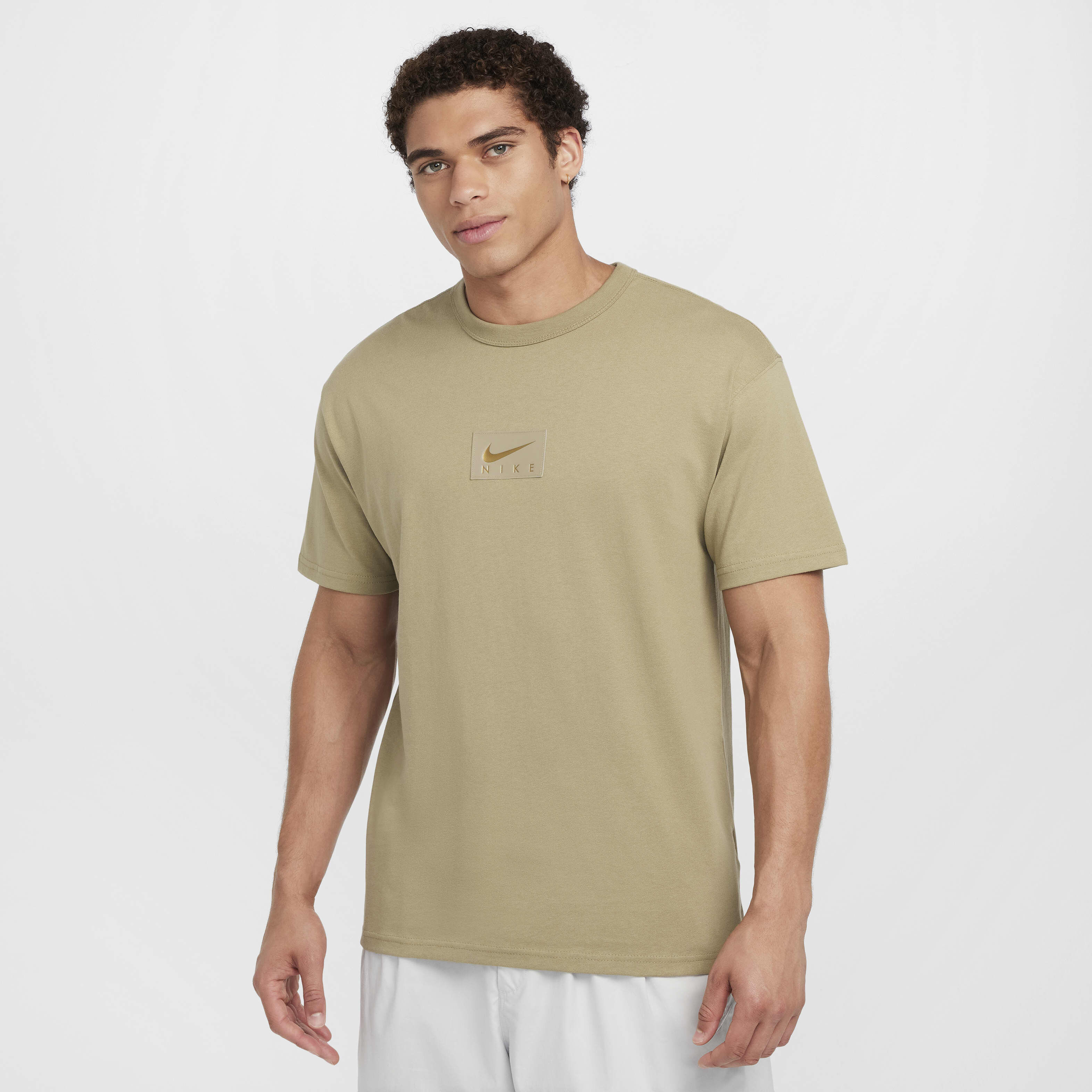 Nike lang t shirt 2025