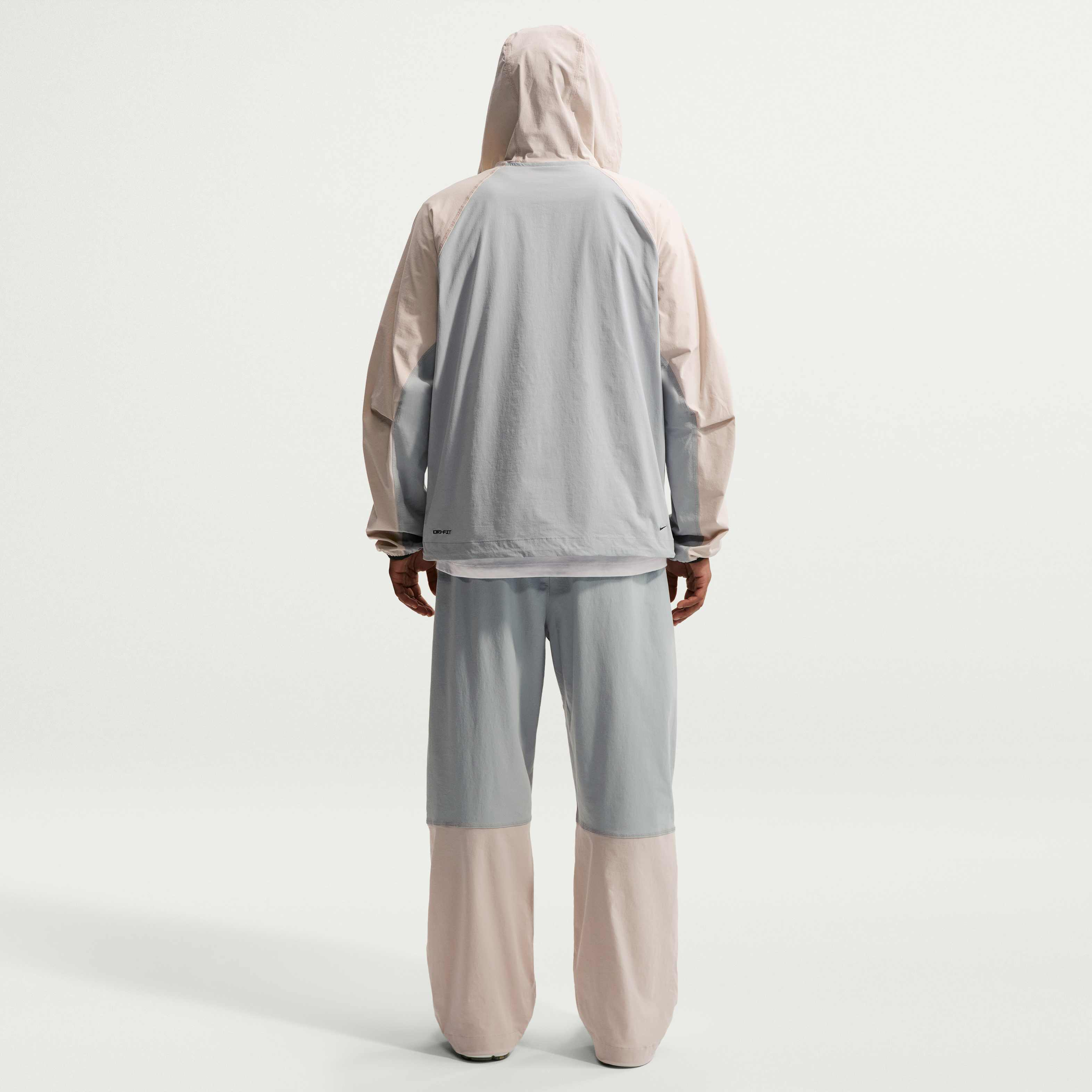 نايكي تك image number 4