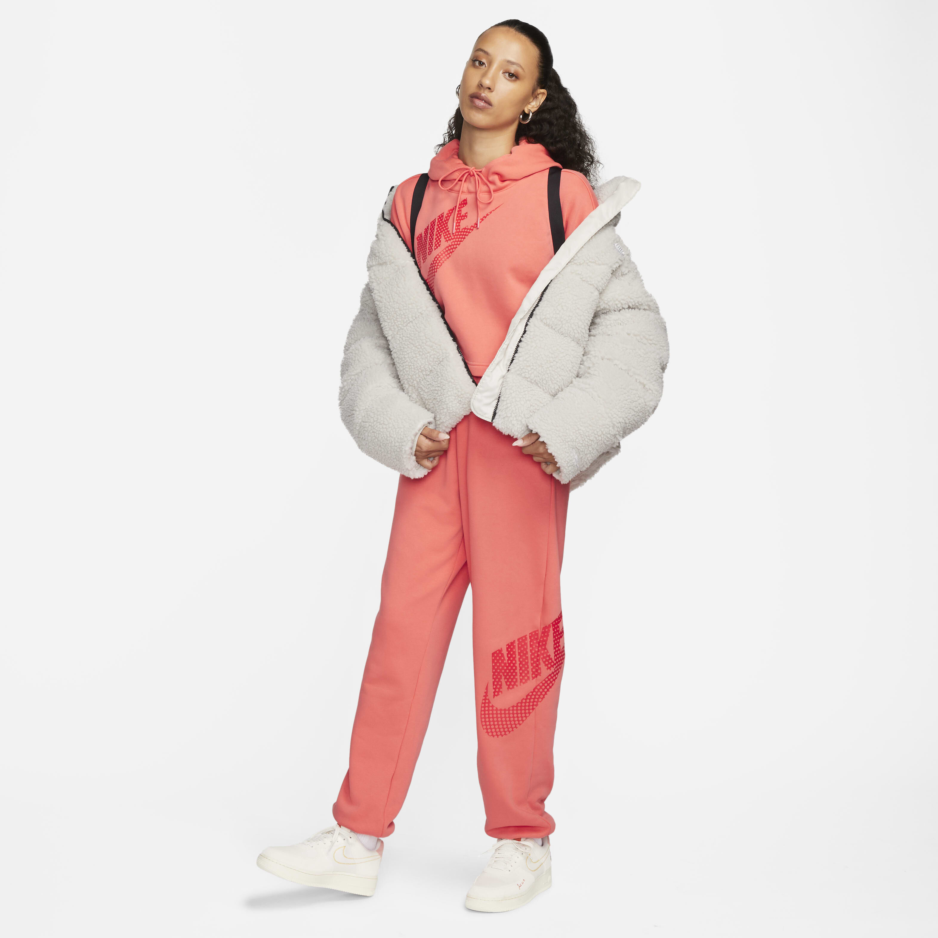 نايكي سبورتسوير image number 5