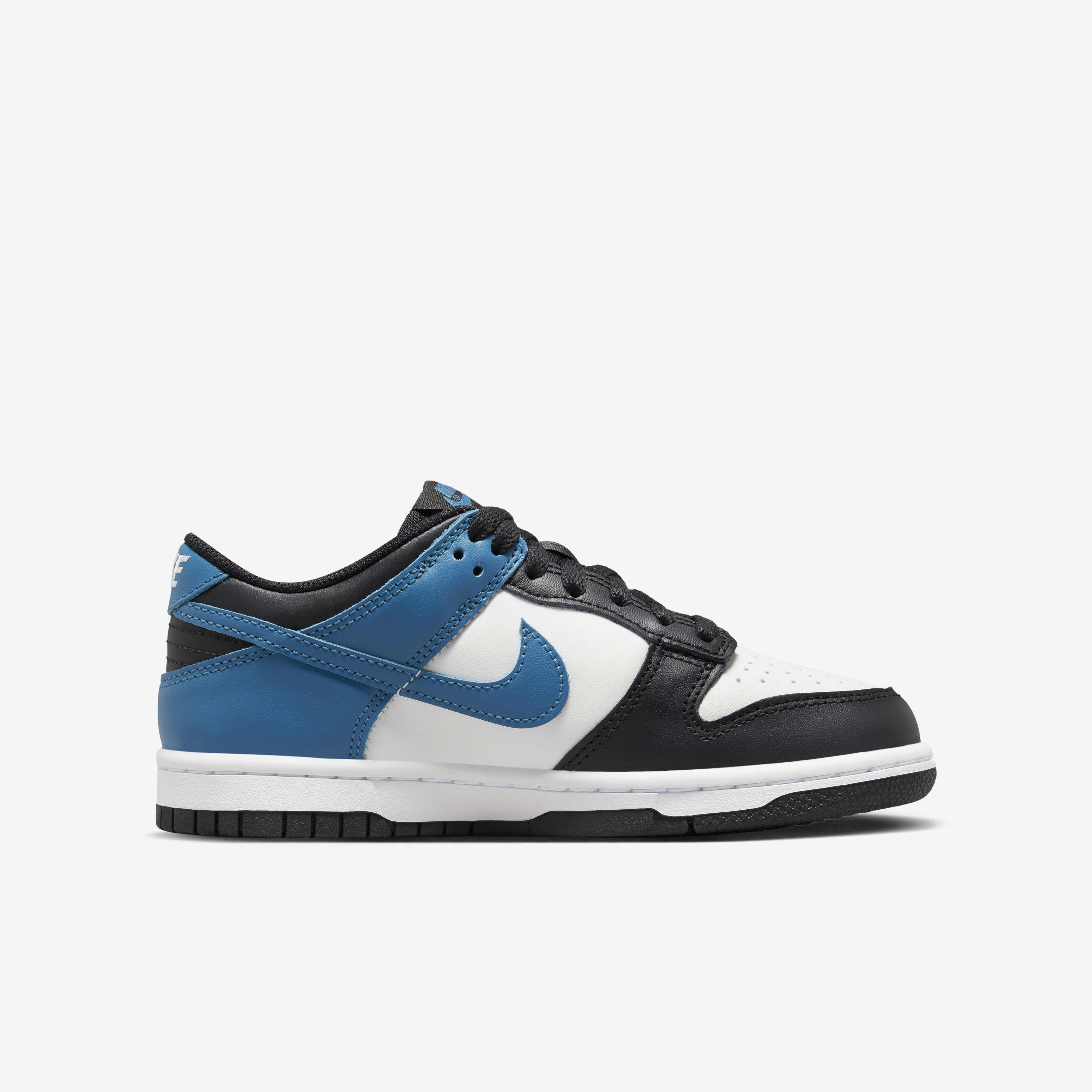 Nike Dunk Low image number 2
