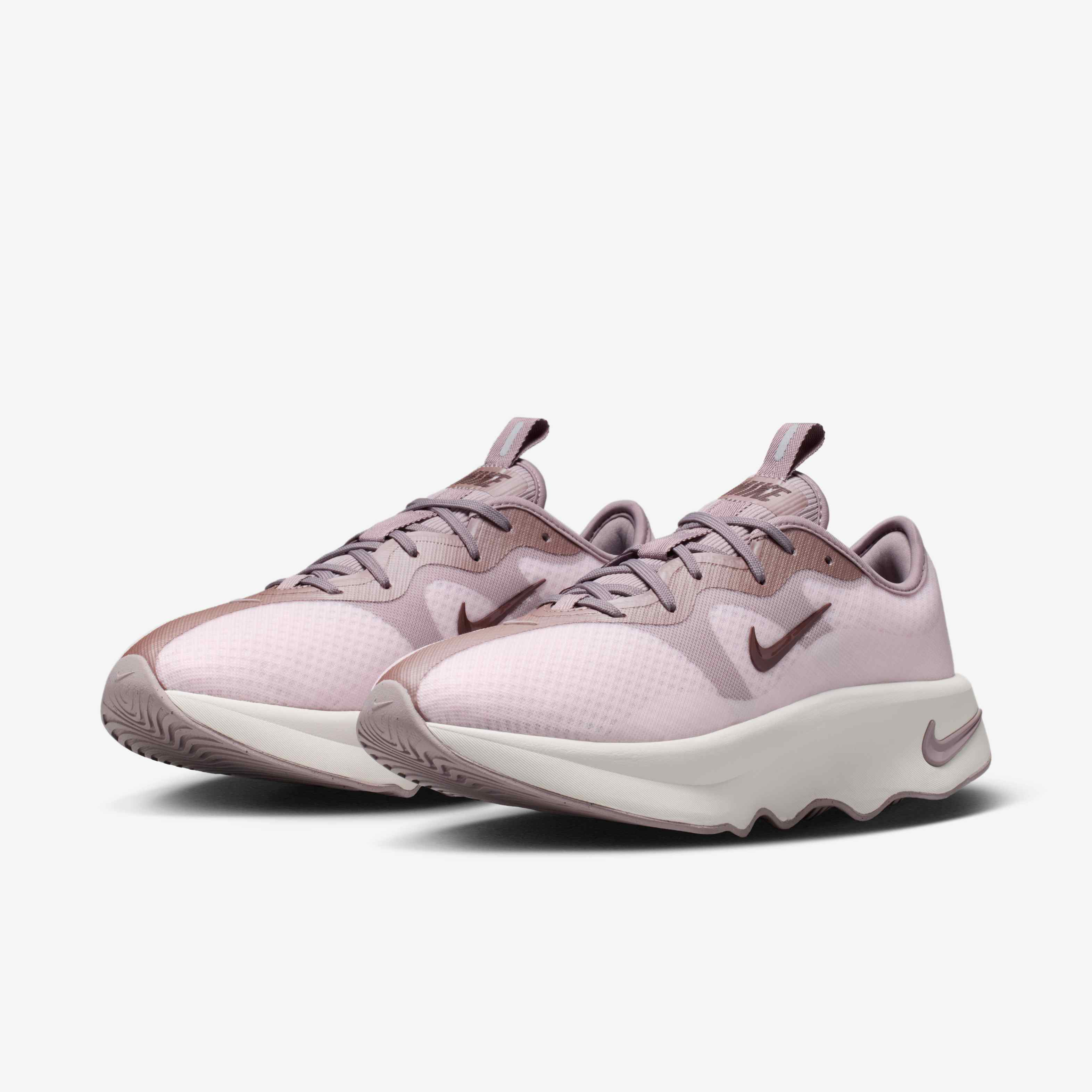 Nike Motiva 2 image number 4