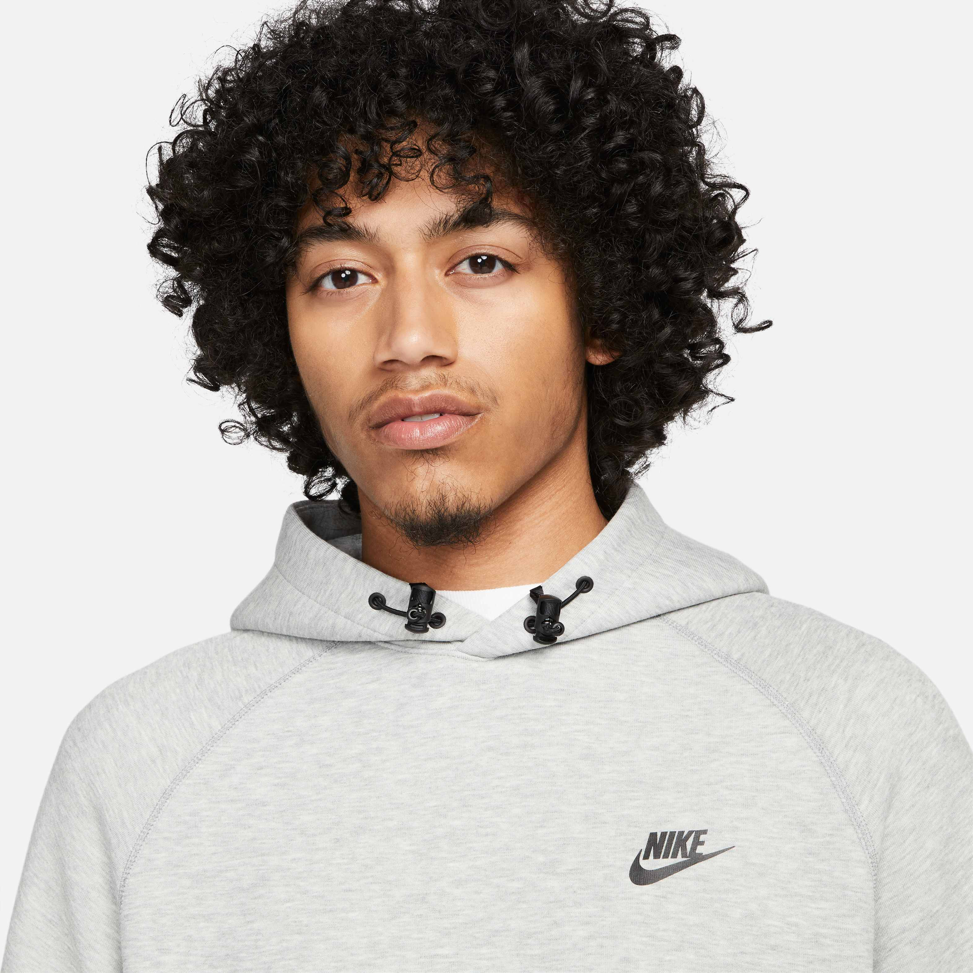 Nike Sportswear Tech Fleece image number 2
