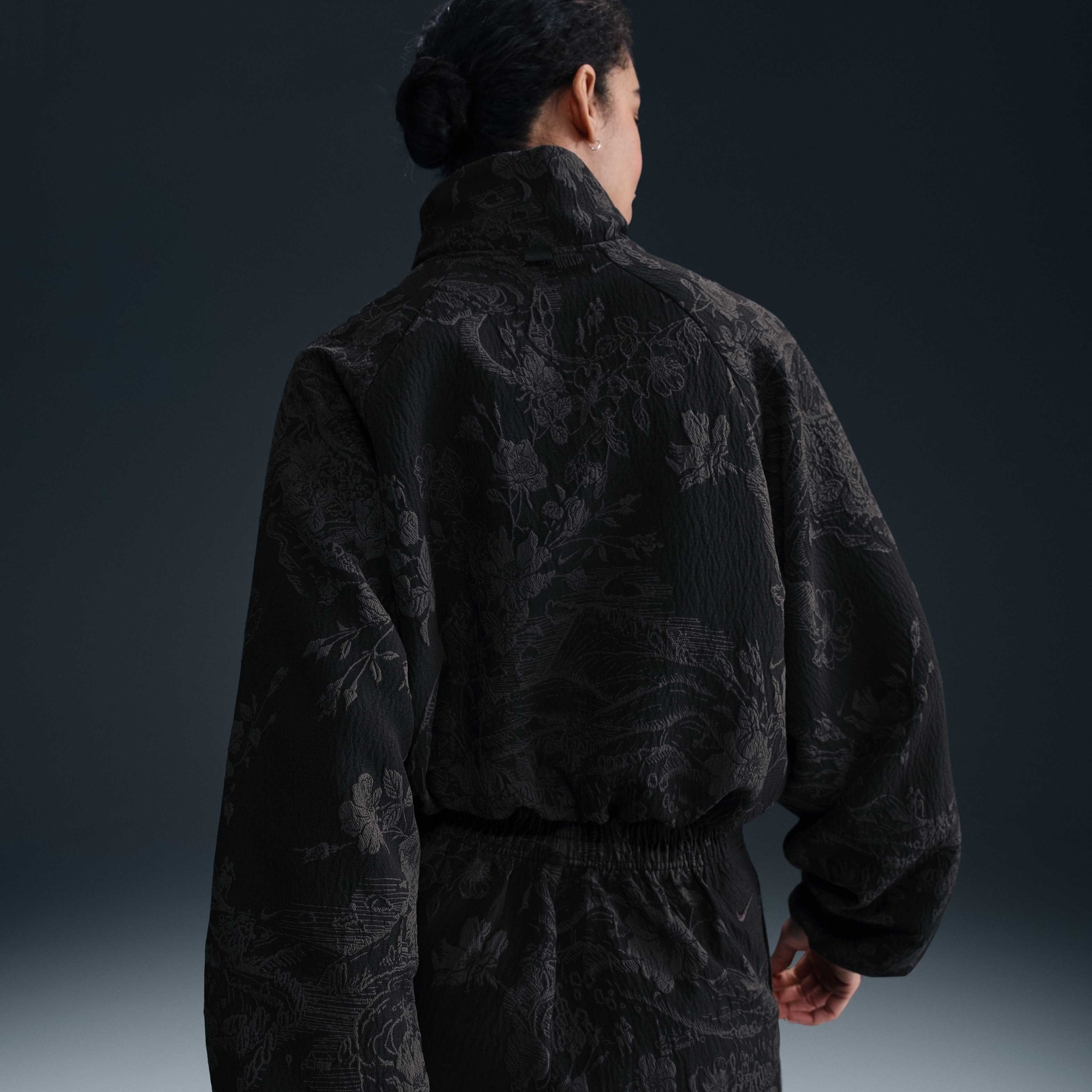 Buy Nike Sportswear Collection Women's Oversized Jacquard Tracksuit Jacket  - Black/Anthracite/Black | Nike Kuwait Official