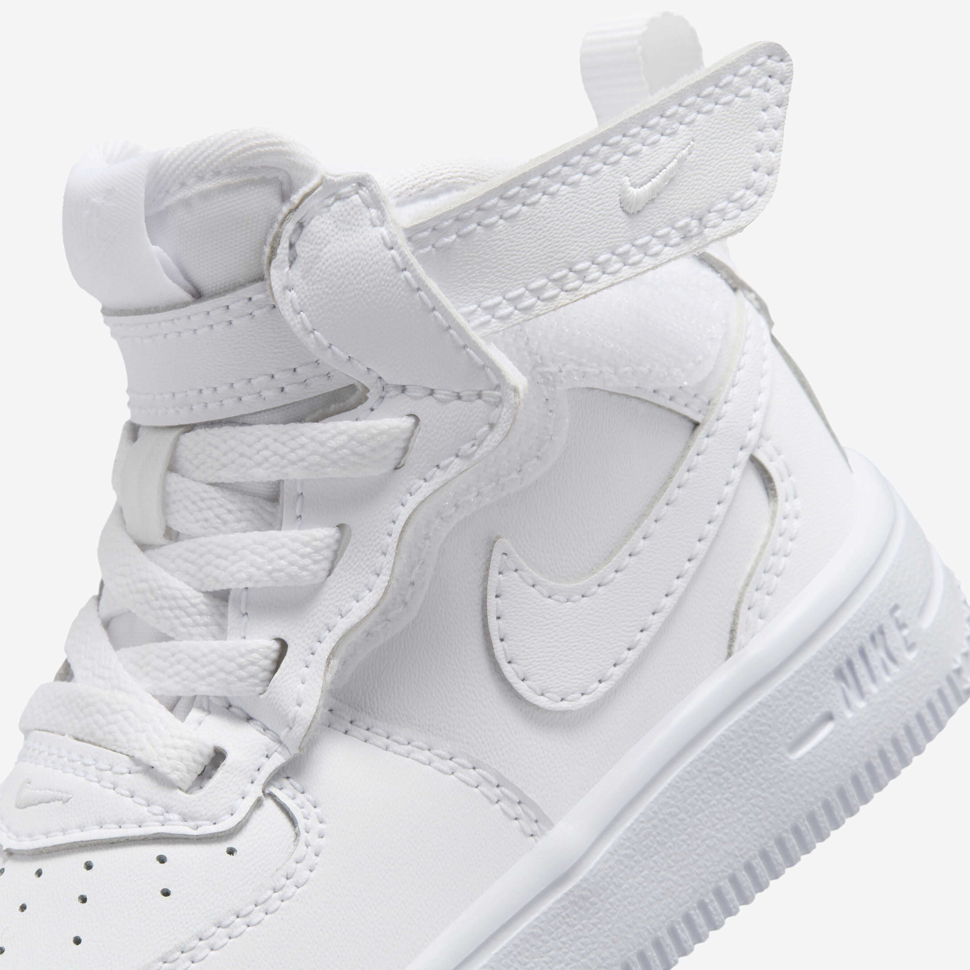Nike Force 1 Mid EasyOn image number 7