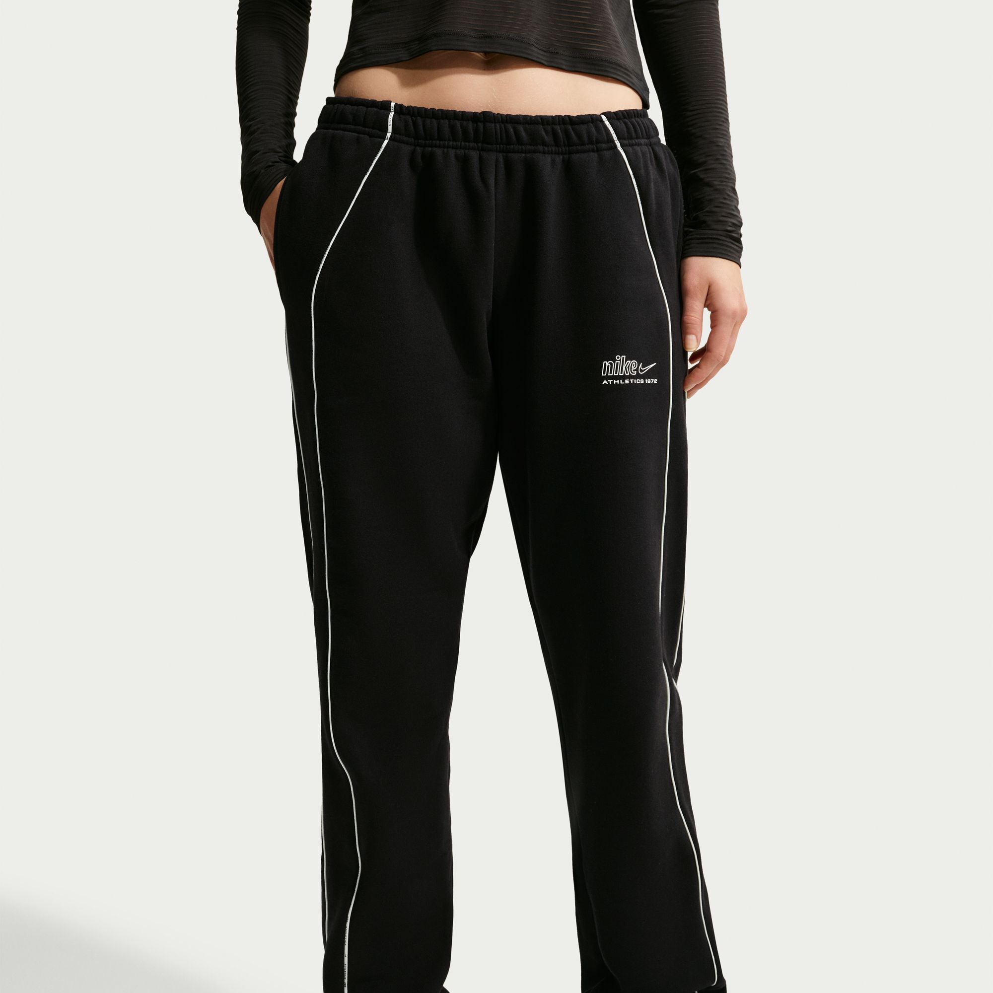 Nike Studio Fleece Medium Weight "Graphic Pack" image number 3