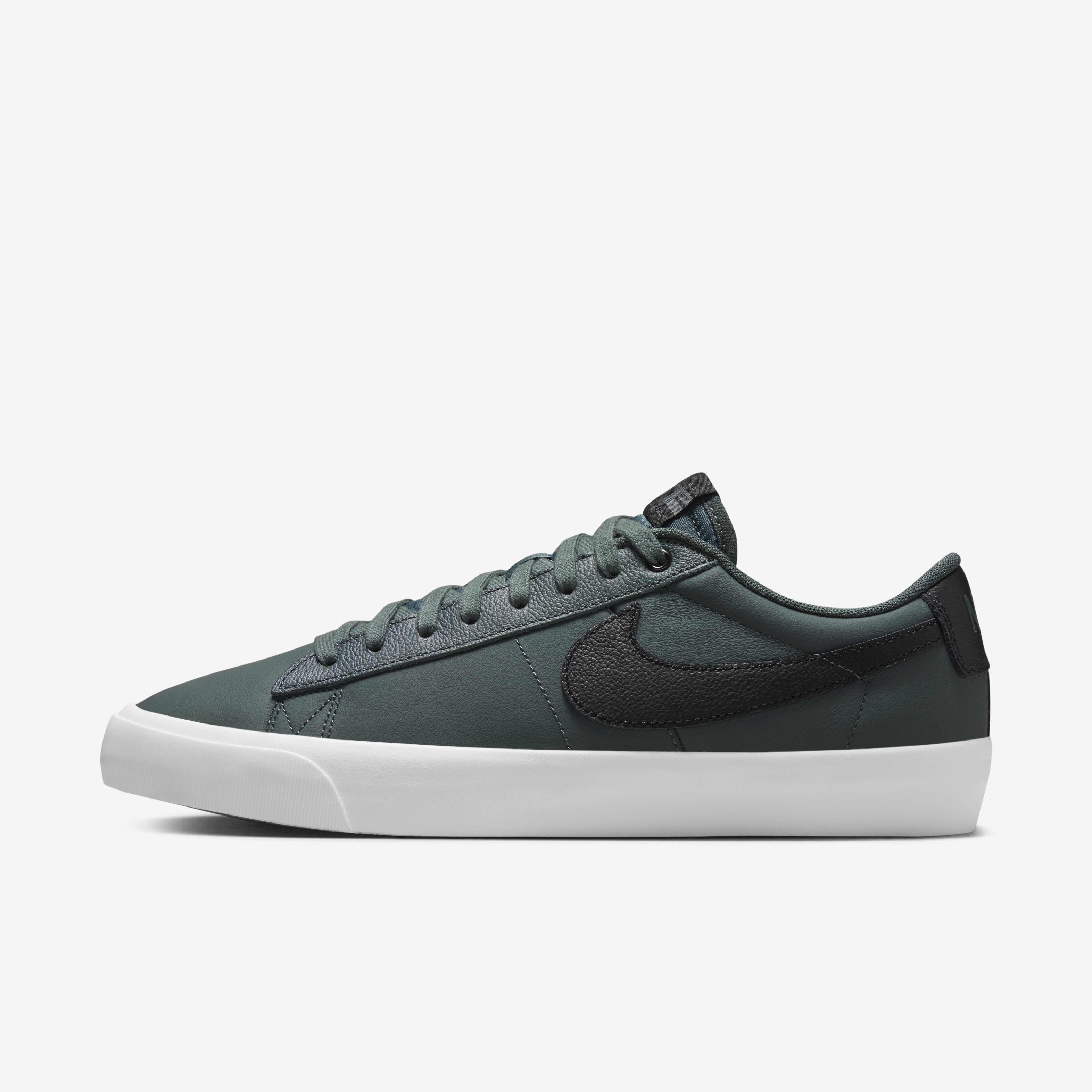 Nike SB Blazer Low Pro GT image number 0
