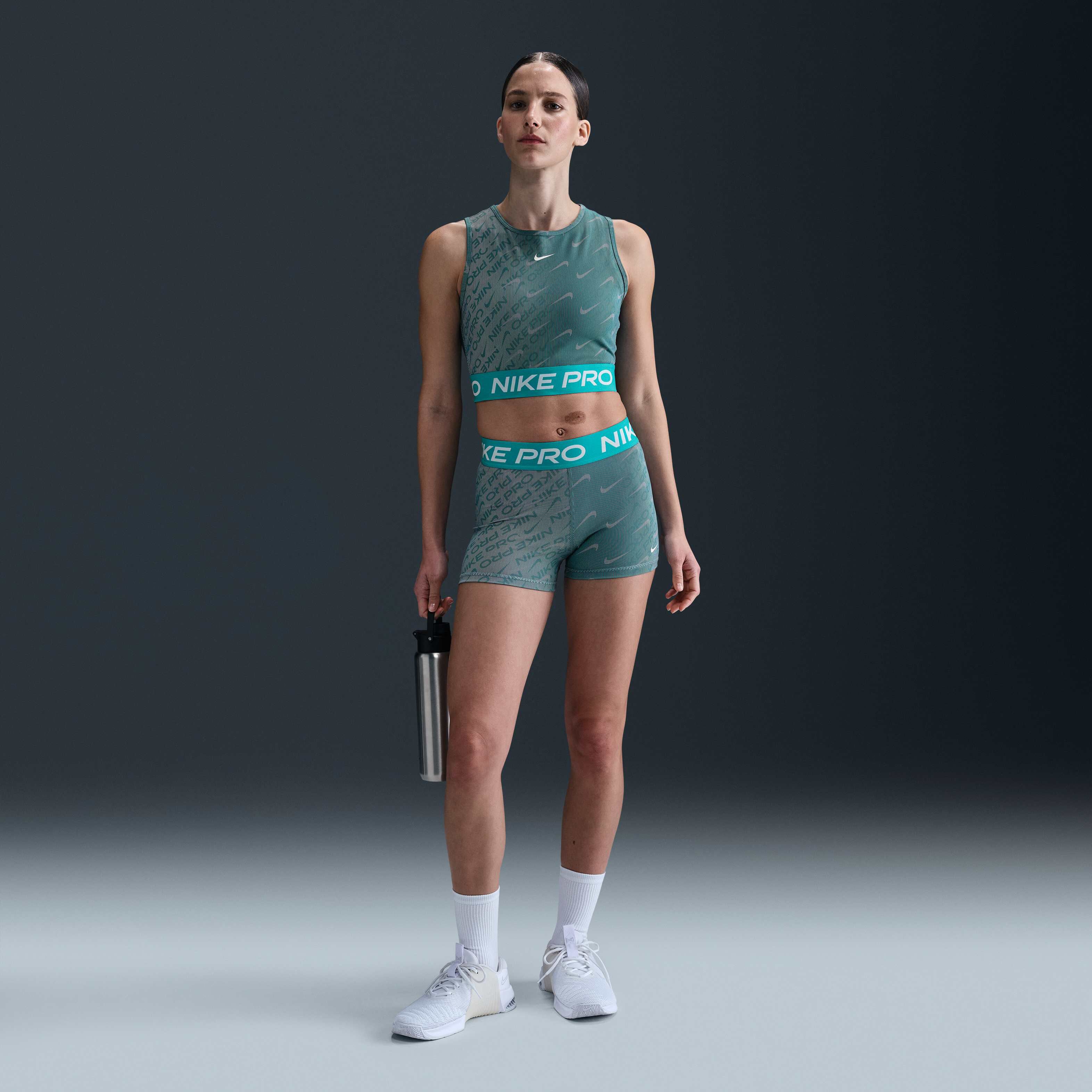 نايكي برو image number 0