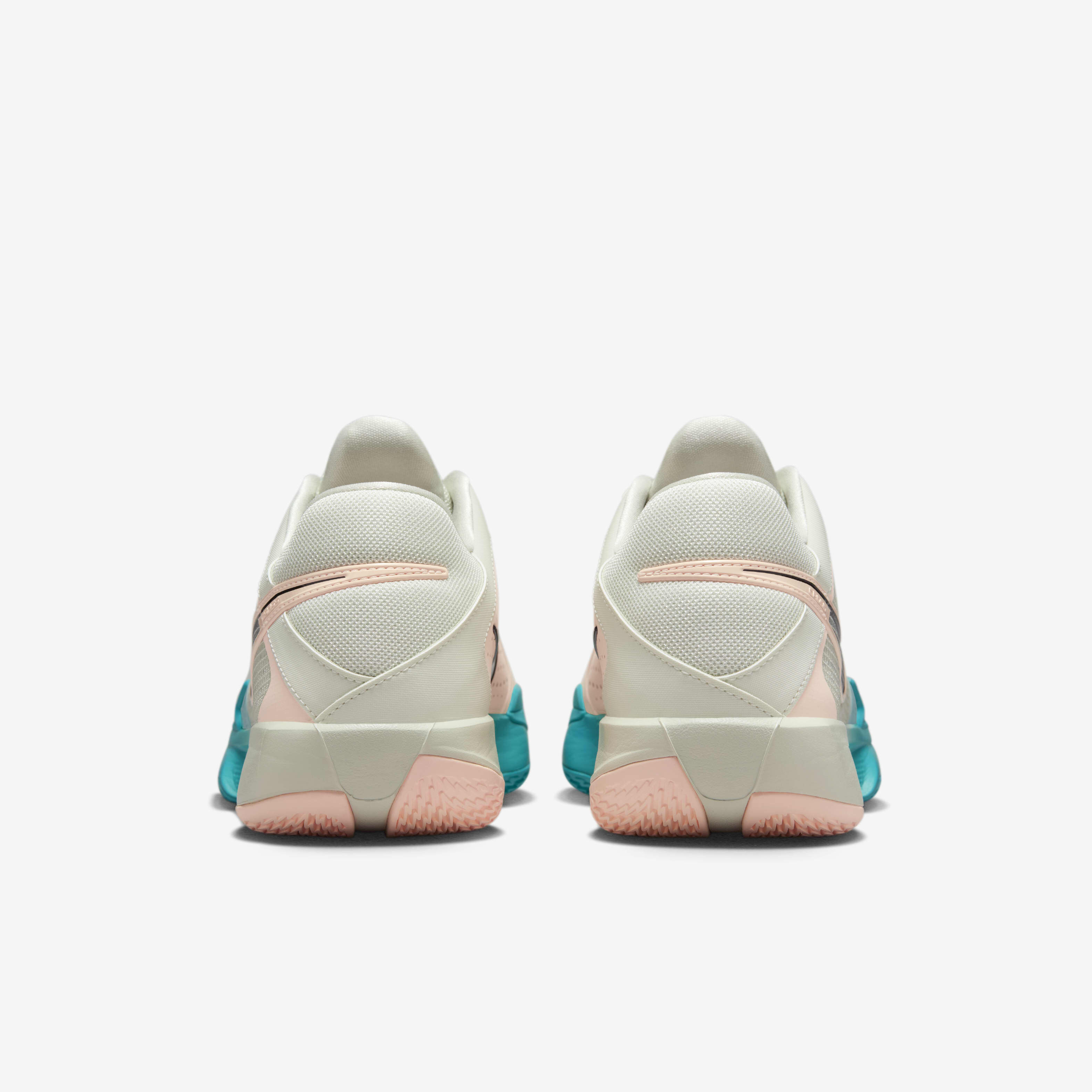 نايكي جي تي كت كروس image number 5