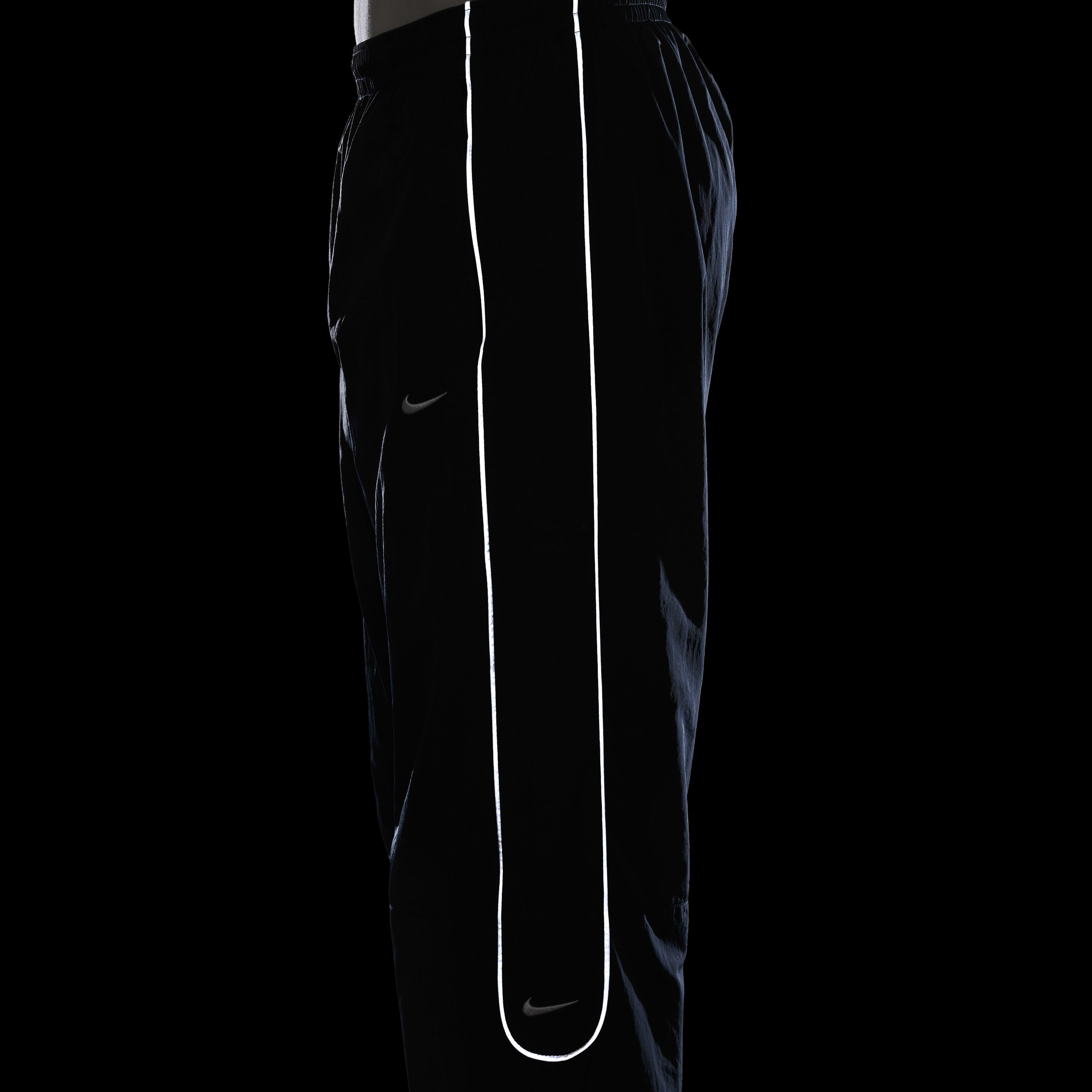 Nike Solo Swoosh image number 8