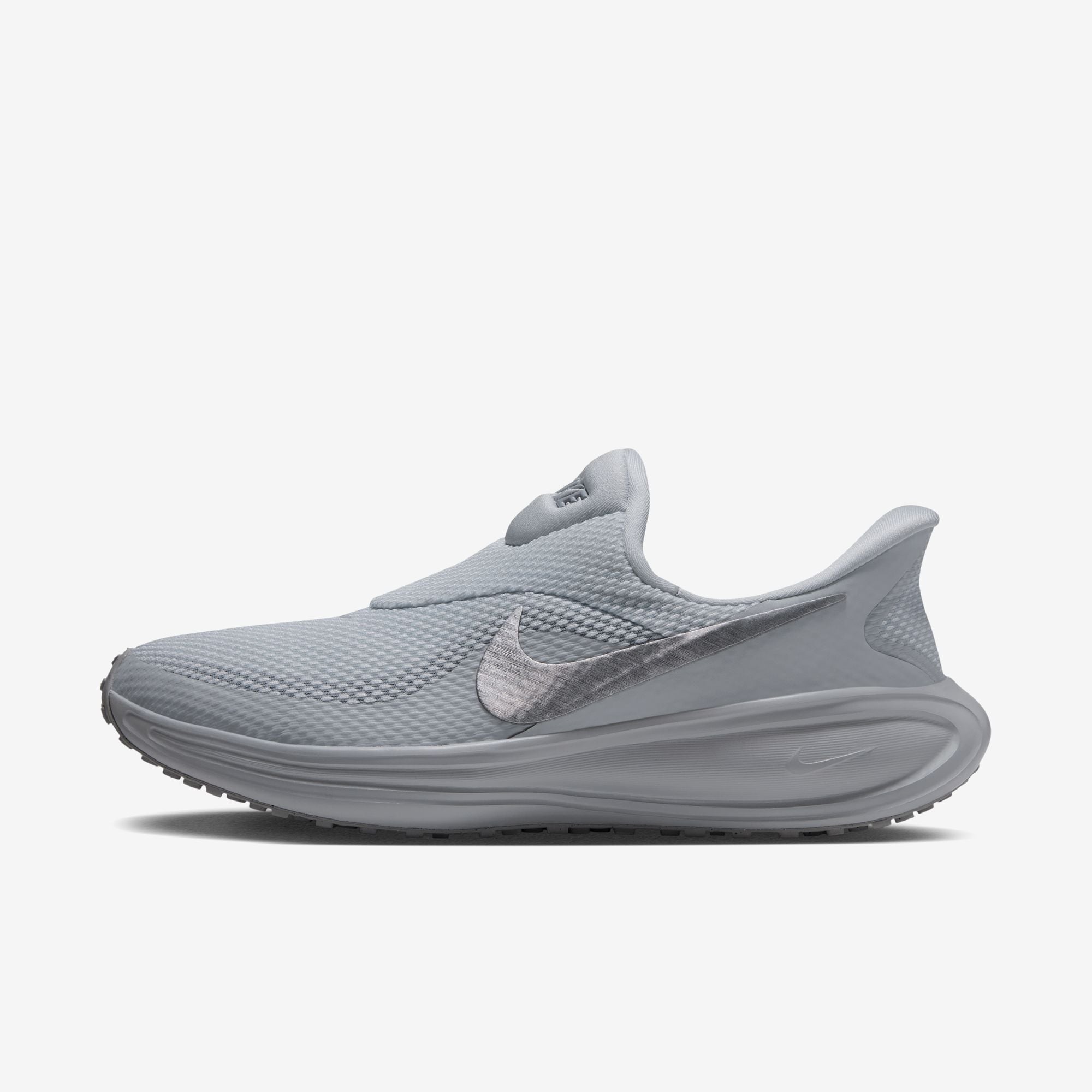 Nike Revolution 8 EasyOn image number 0