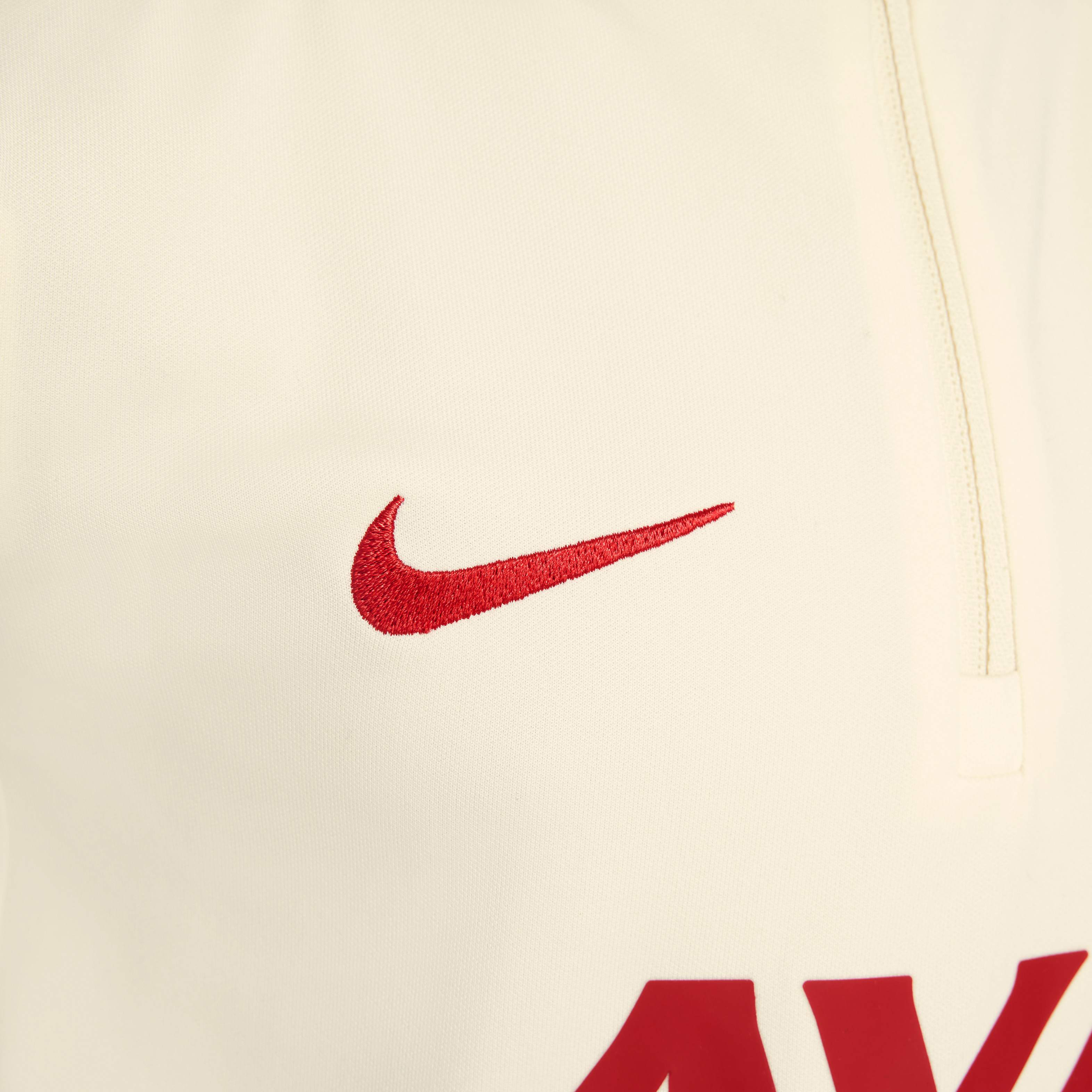 Liverpool F.C. Academy Pro Special Edition image number 4