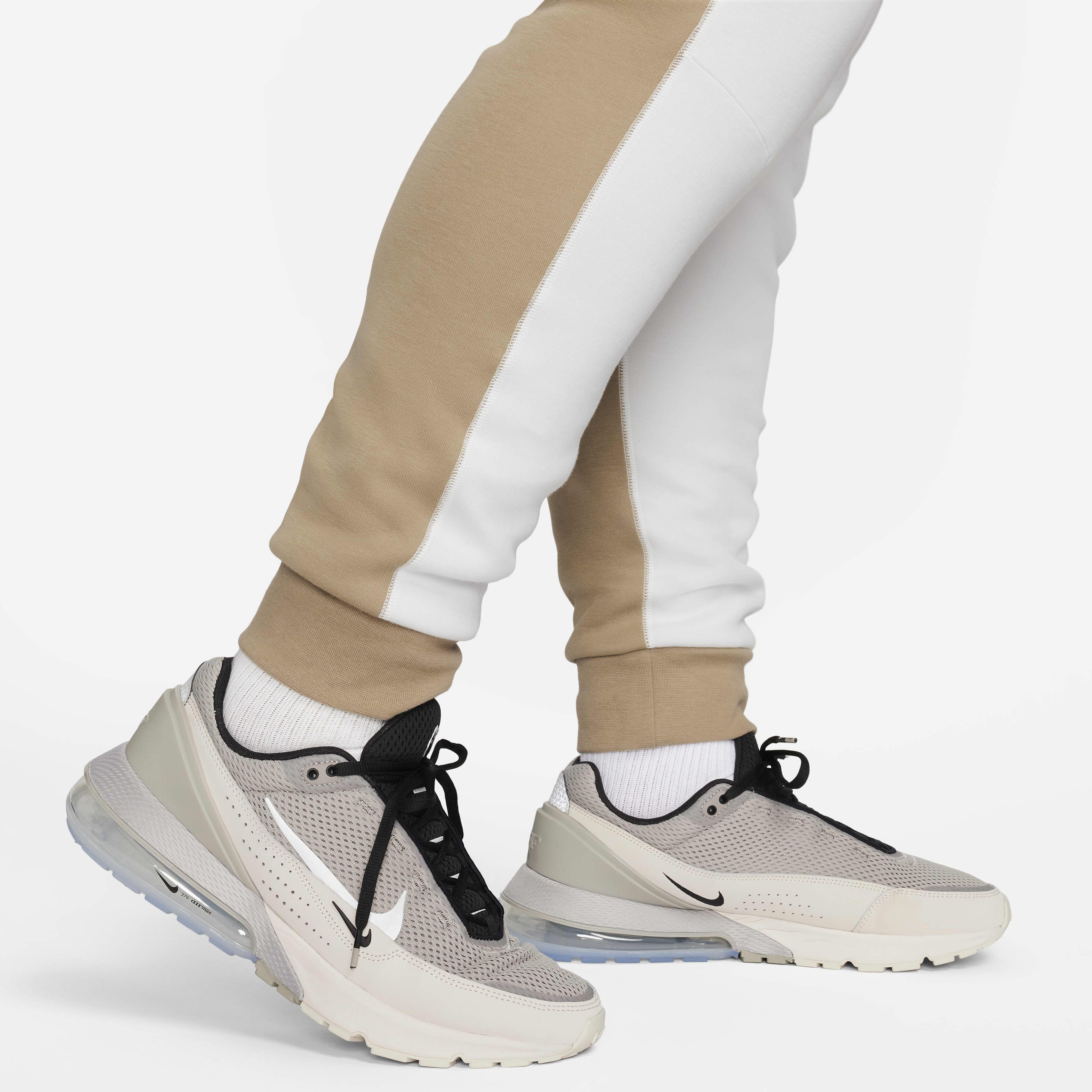 Nike Sportswear Tech Fleece image number 17