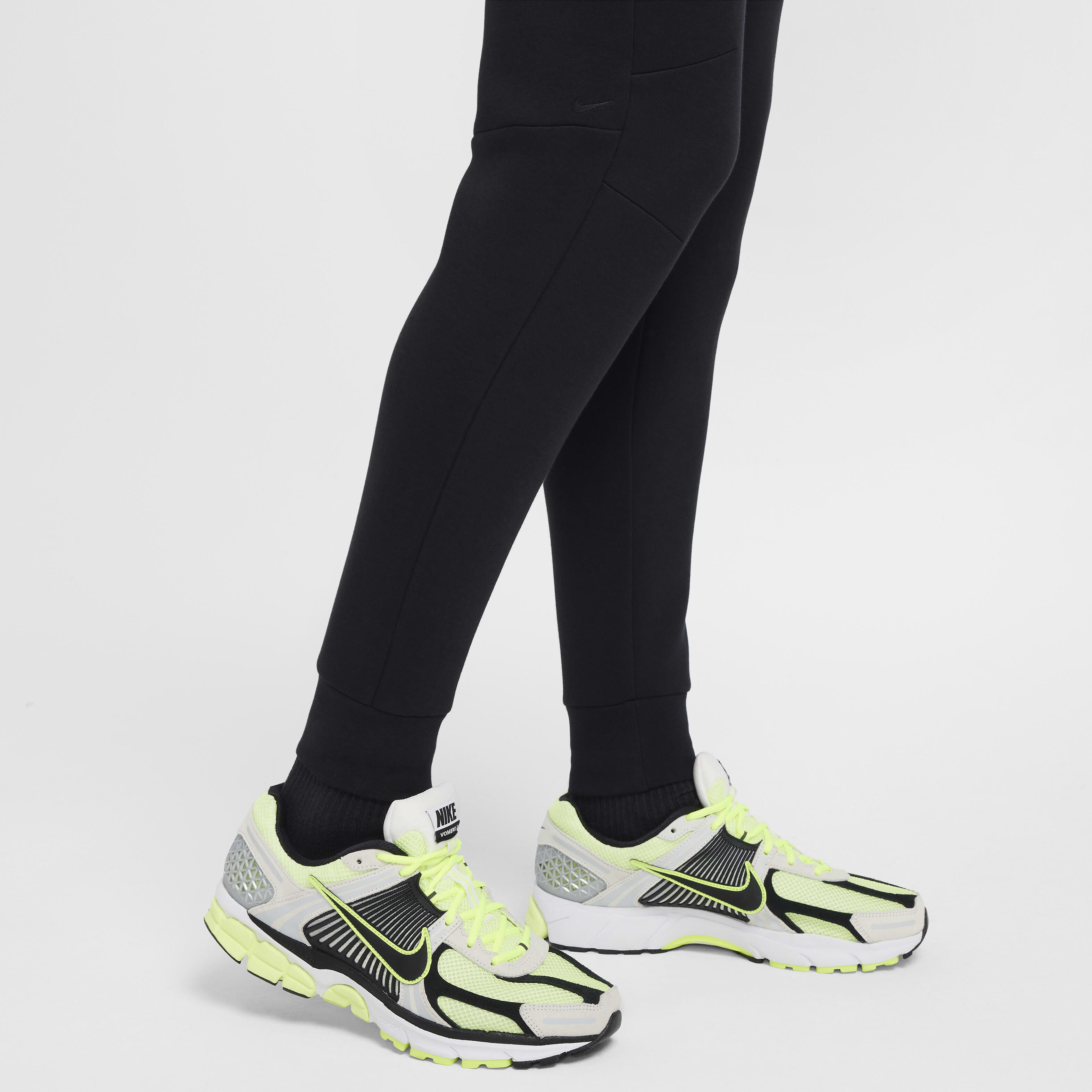 Nike quest fleece sales