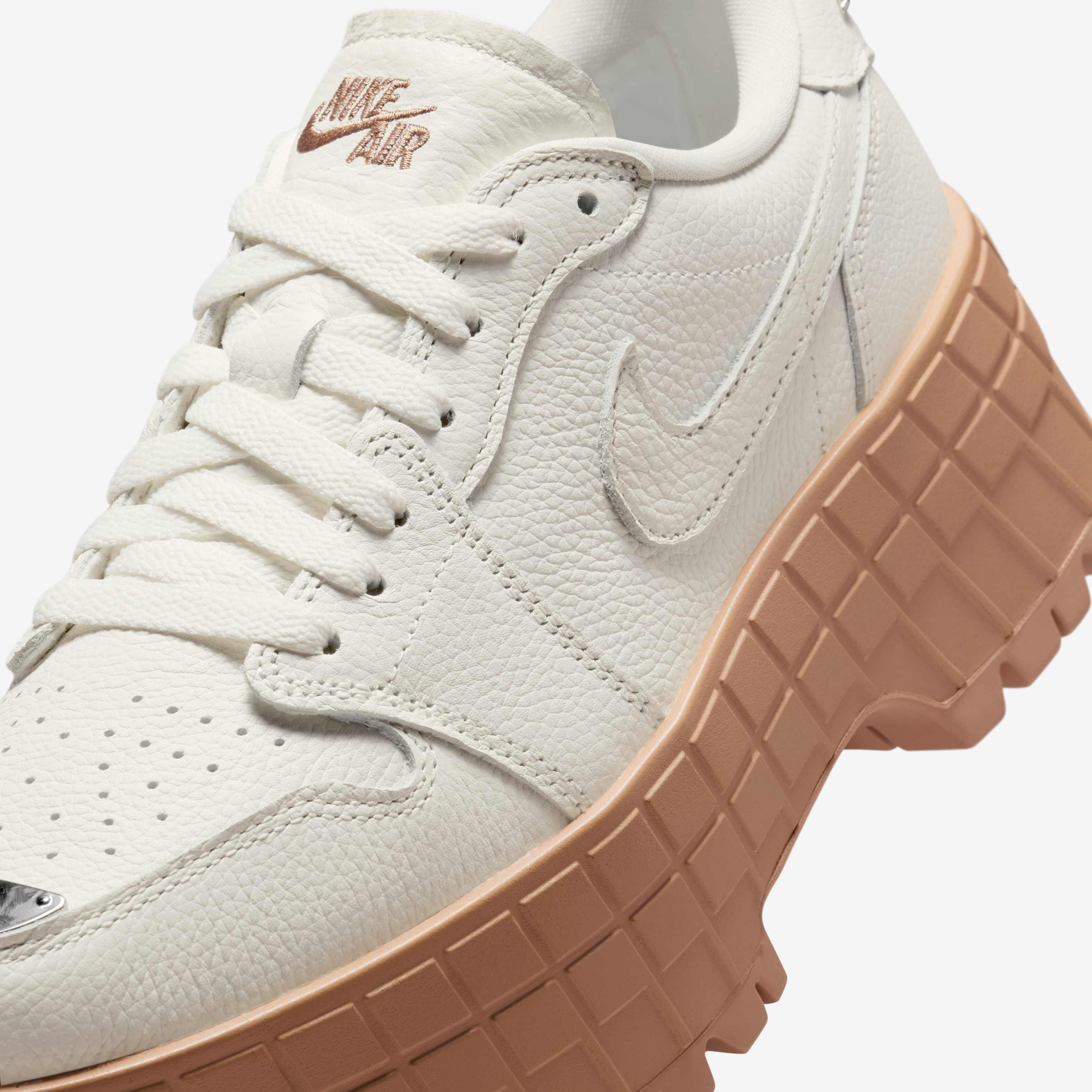 Air Jordan 1 Brooklyn Low image number 6