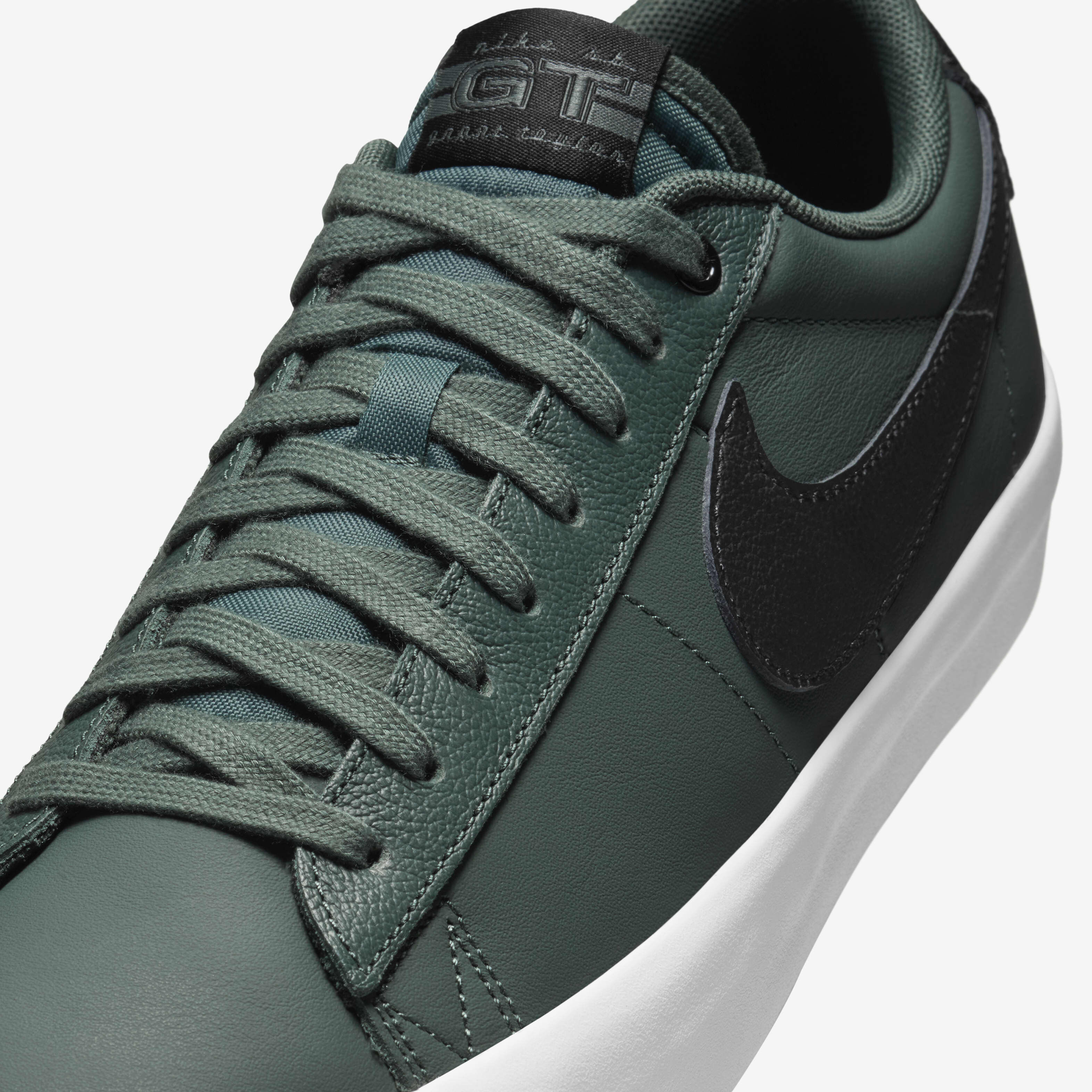 Nike SB Blazer Low Pro GT image number 6
