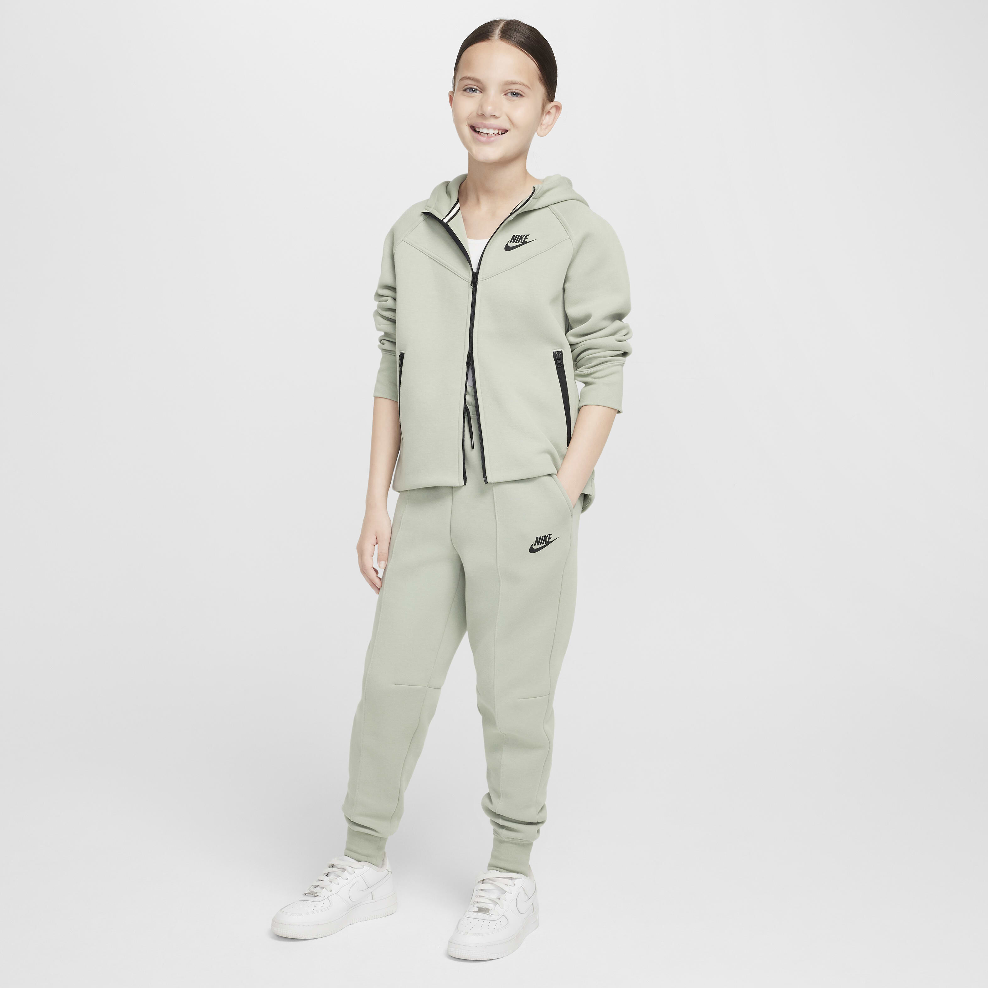 Grey nike joggers girls new arrivals