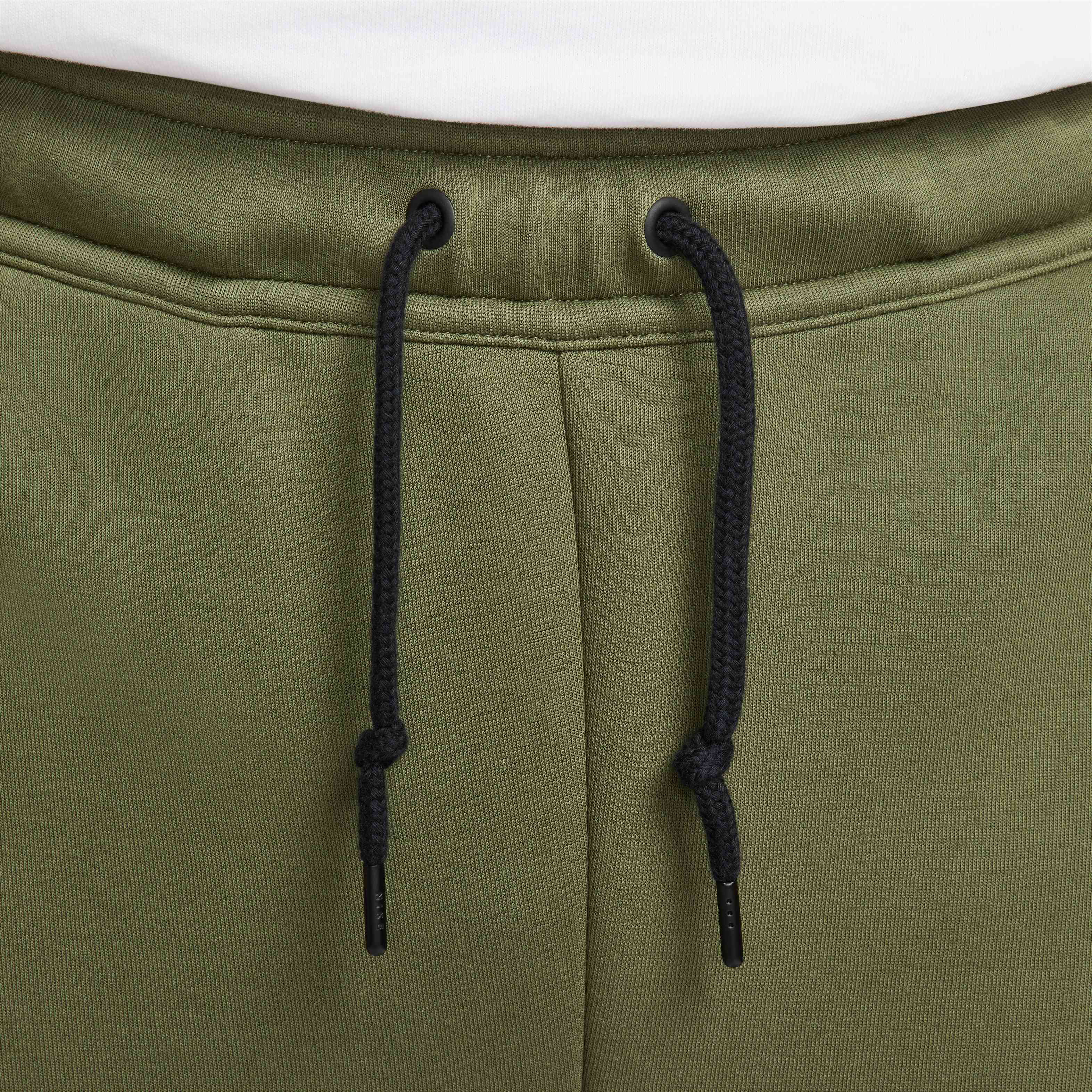 Nike Sportswear Tech Fleece image number 3